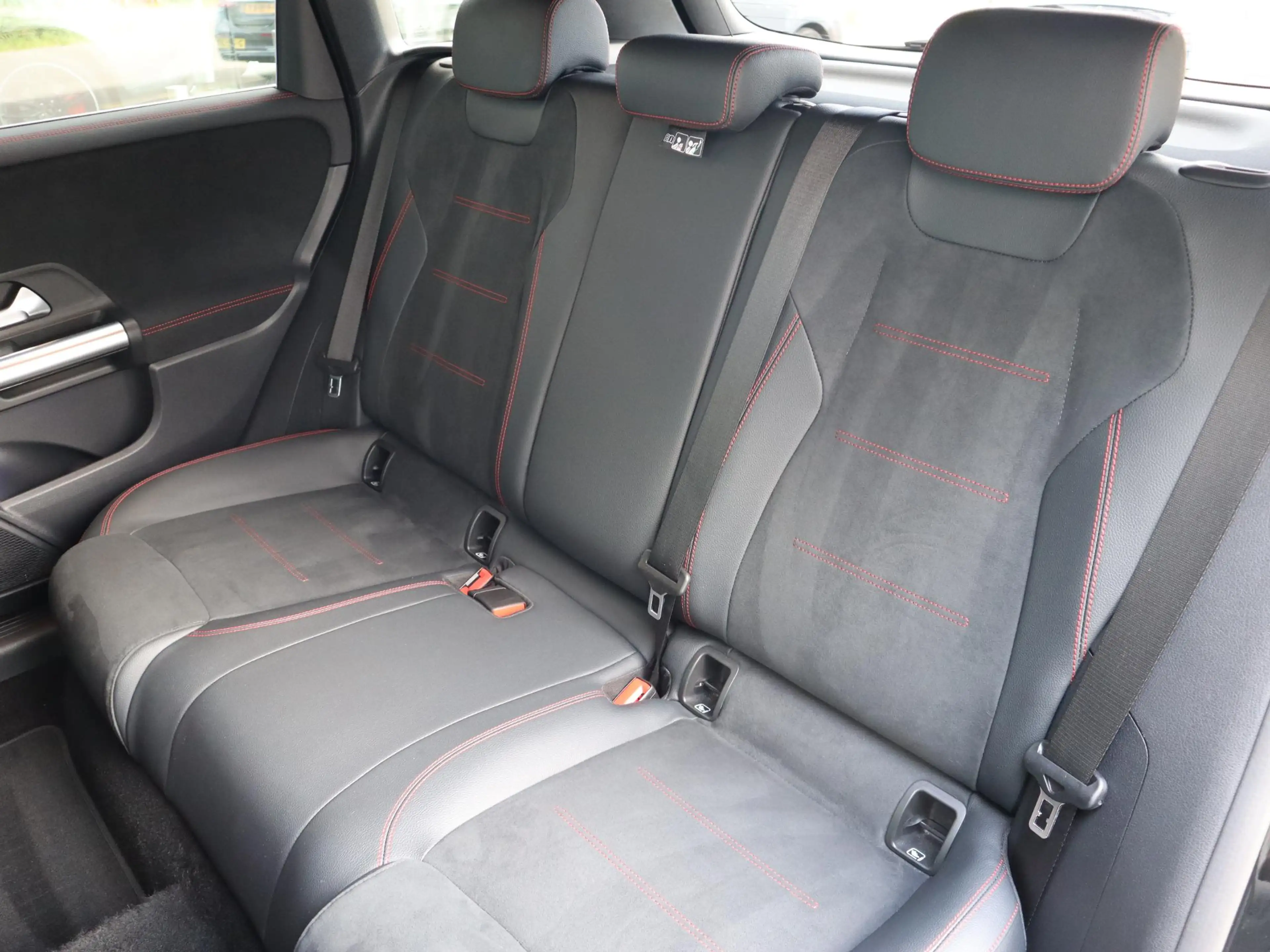 Mercedes-Benz B 250 e AMG Line l Keyless l Achteruitrij camera l Stoel — photo 11