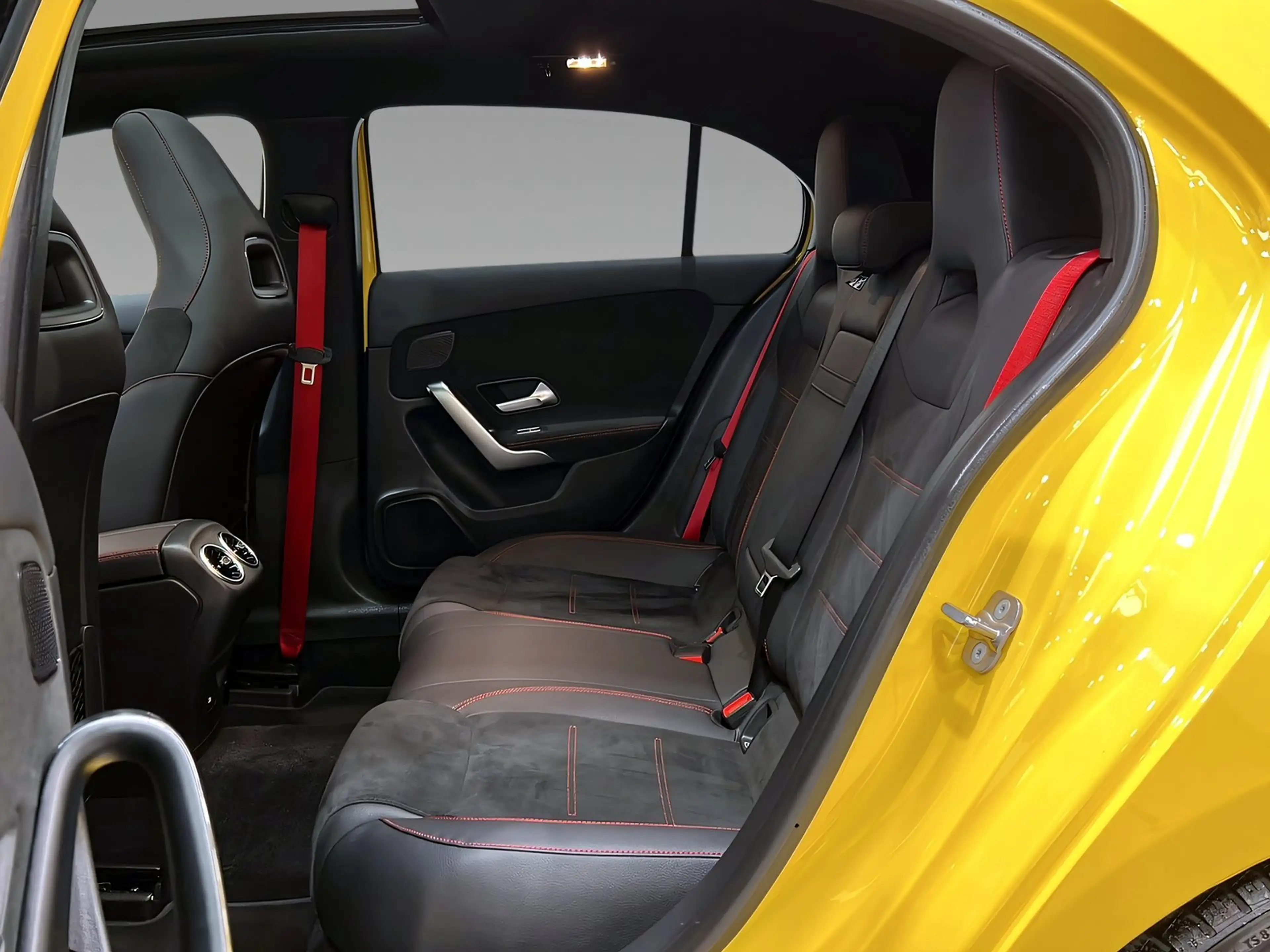 Mercedes-Benz A 35 AMG 4M MULTI+DISTR+NIGHT+Memo+Pano+AHK+360° — photo 10