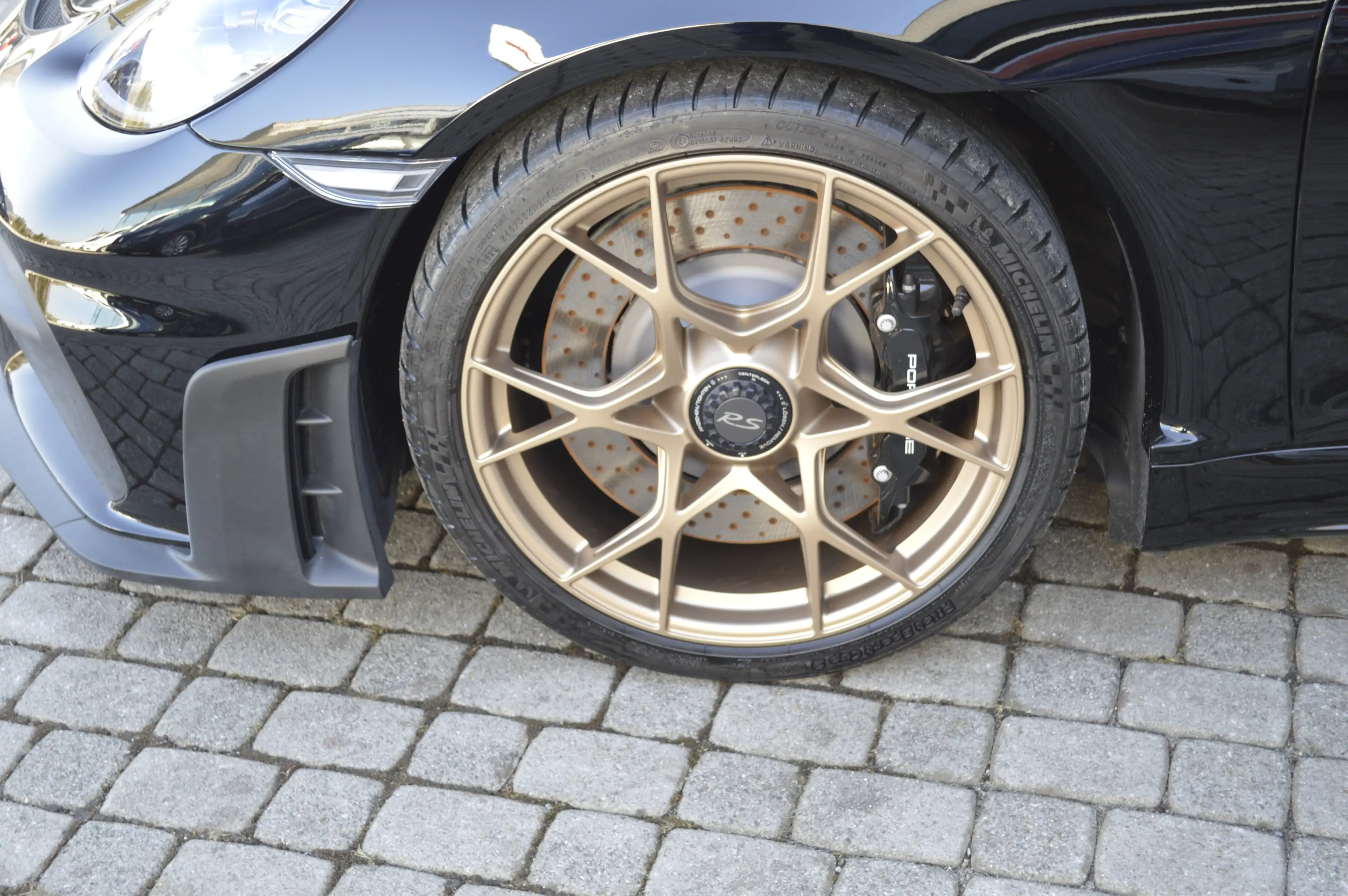 Porsche Cayman GT4 RS mit Weissach, Liftsystem Vorderachse uvm. — photo 15