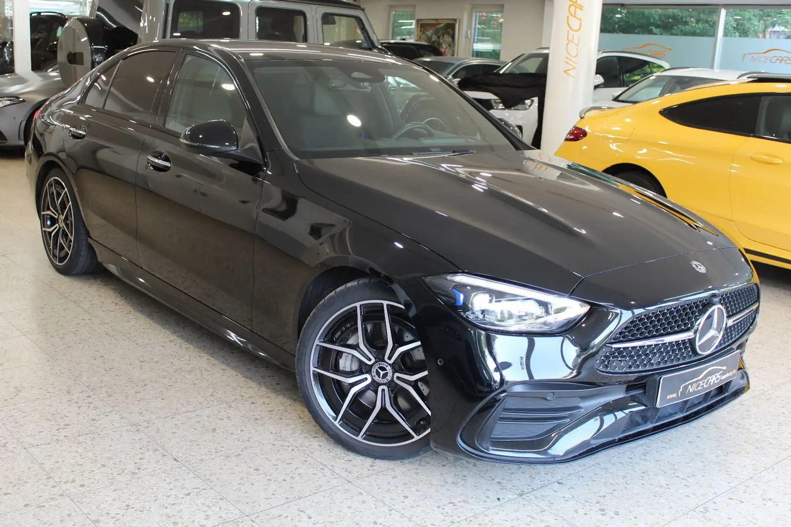 Mercedes-Benz C 180 "AMG-LINE"Burmester"19Zoll"AHKupplung"Ambie Schwarz - 1