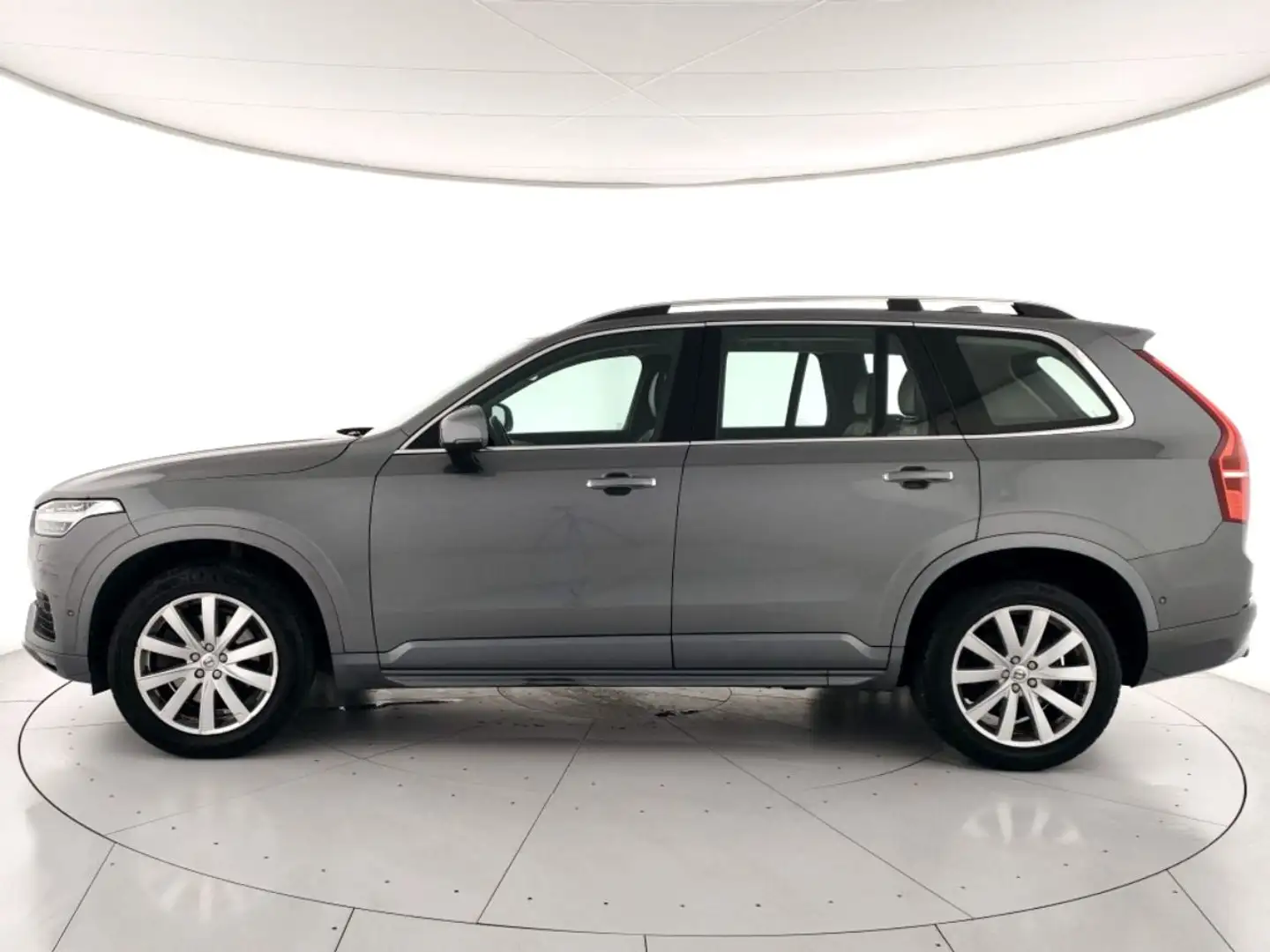 Volvo XC90 2.0 d5 Momentum awd geartronic Grigio - 2