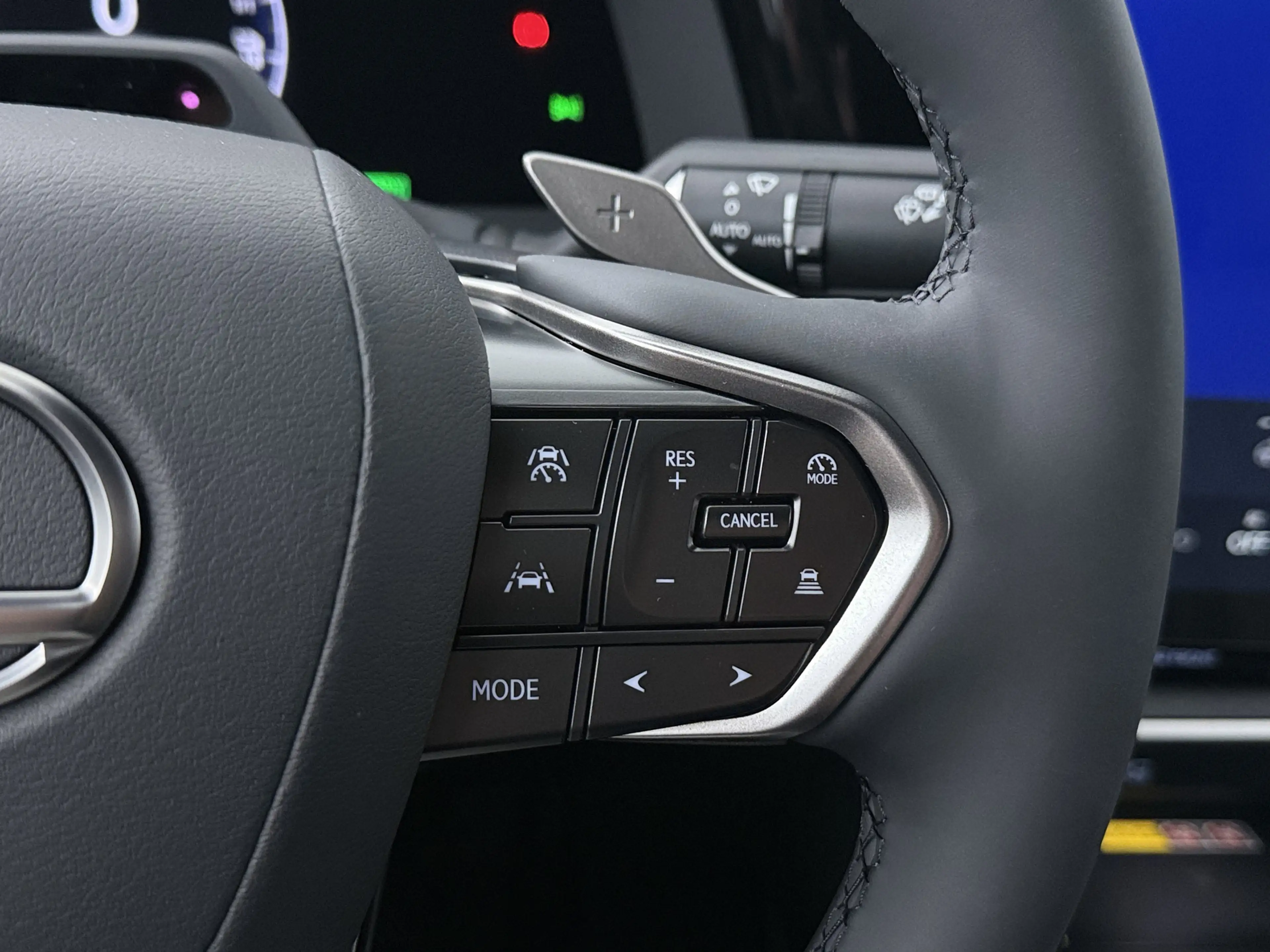 Lexus RZ 350e Luxury Line 77 kWh — photo 11