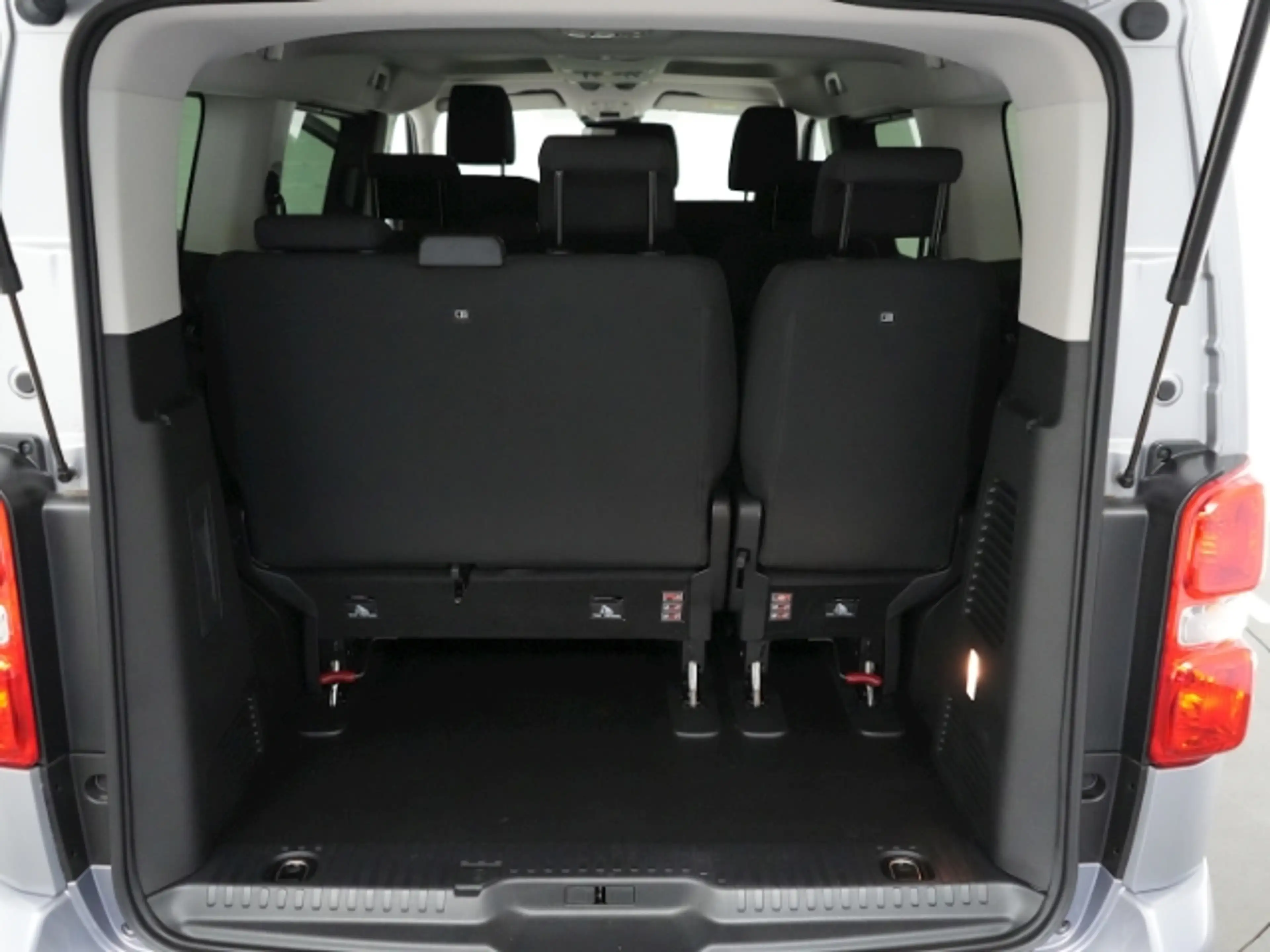 Opel Zafira Life FACELIFT EDITION AT+ACC+AHK+NAVI+RÜCKFAHRKAMERA+DA — photo 9
