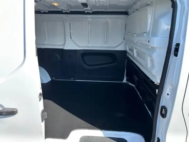 Renault Trafic view 13