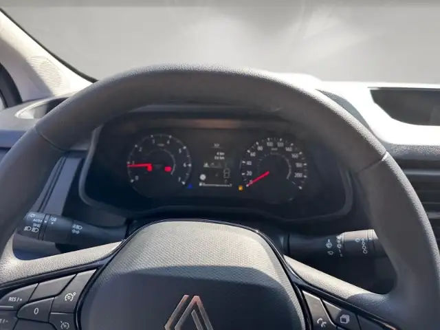 Renault Trafic view 8