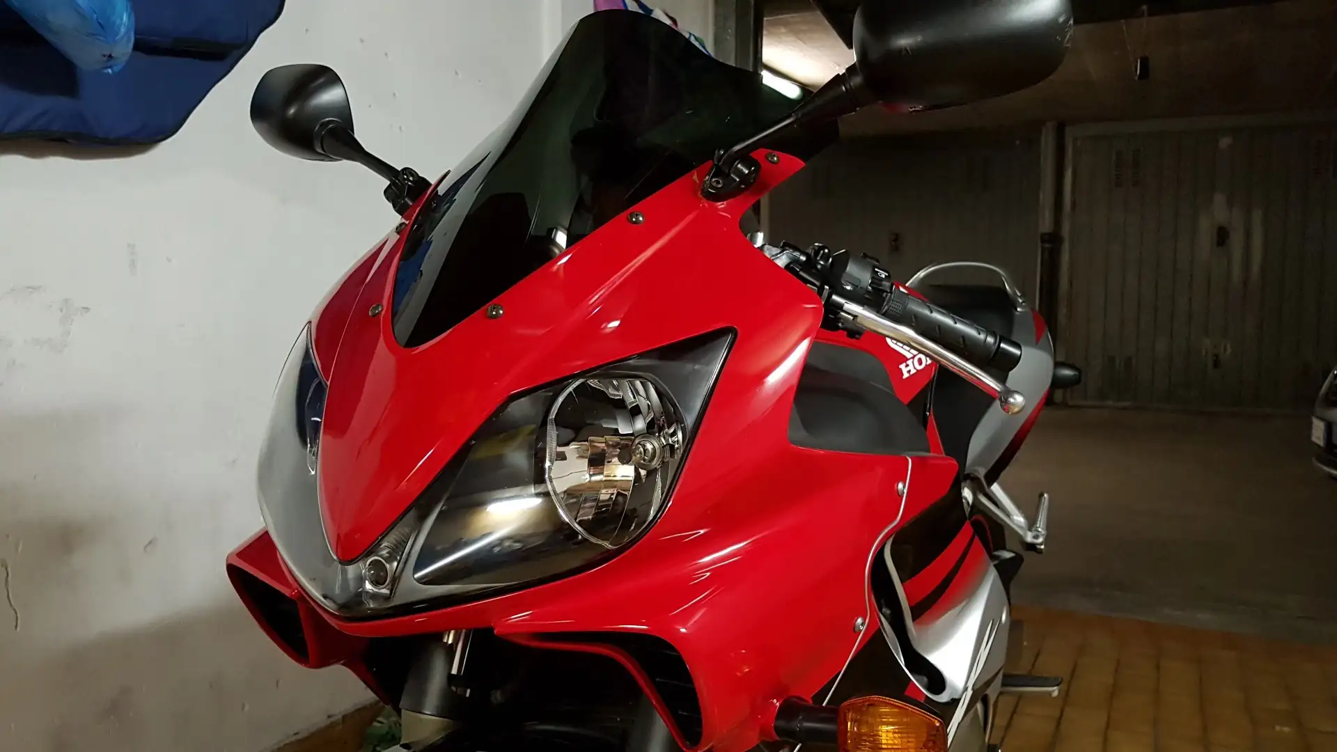 Honda CBR 600 Rojo - 2