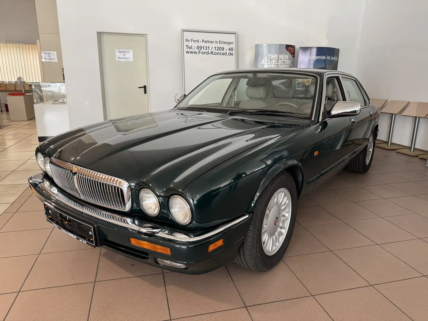 Daimler Double Six 6.0 V12 neuer TÜV für H-Kennzeichen Verde - 1