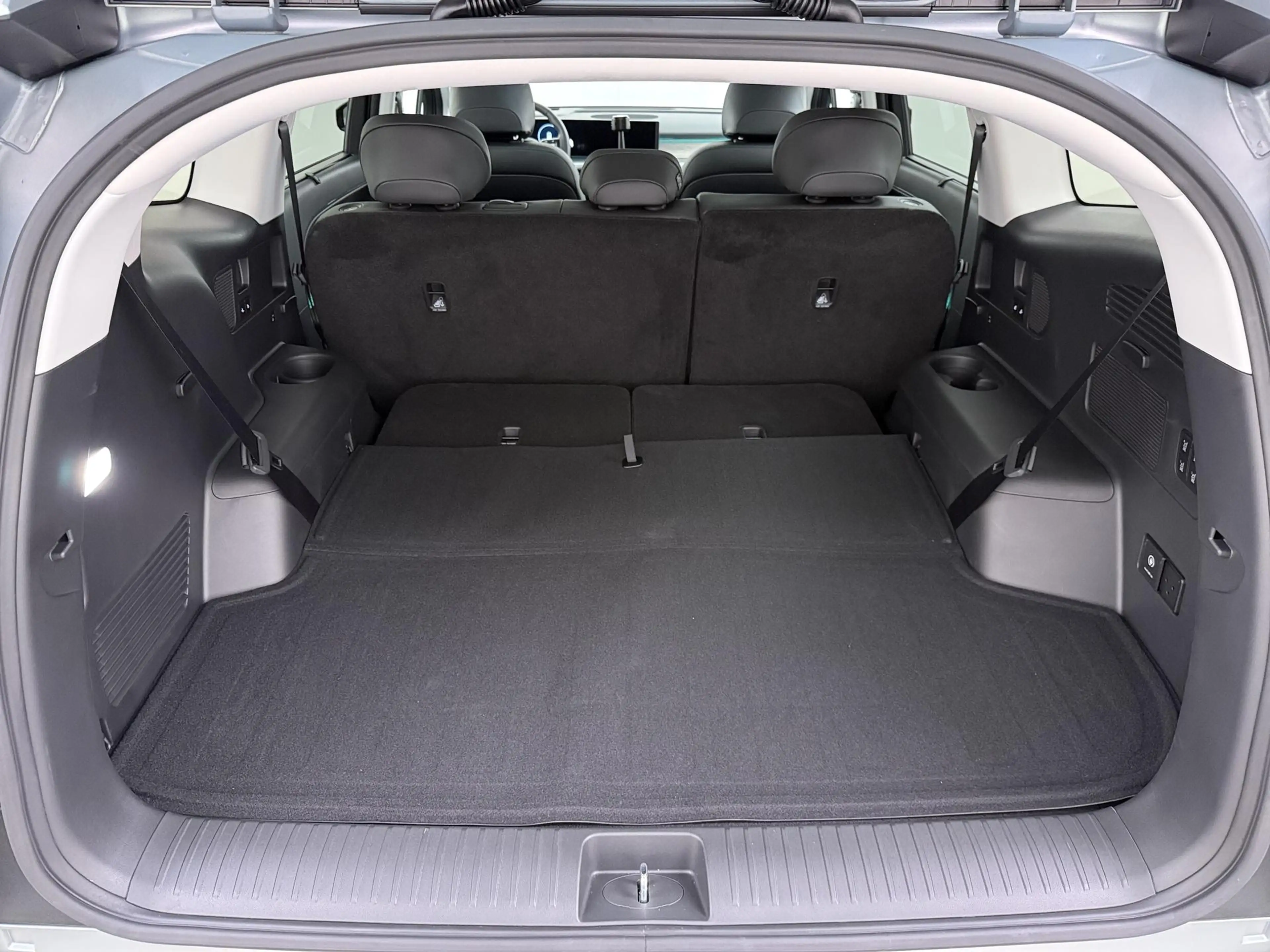 Hyundai IONIQ 9 110,3 kWh 308pk AWD 7p.110.3 kWh Connect+ Massages — photo 13