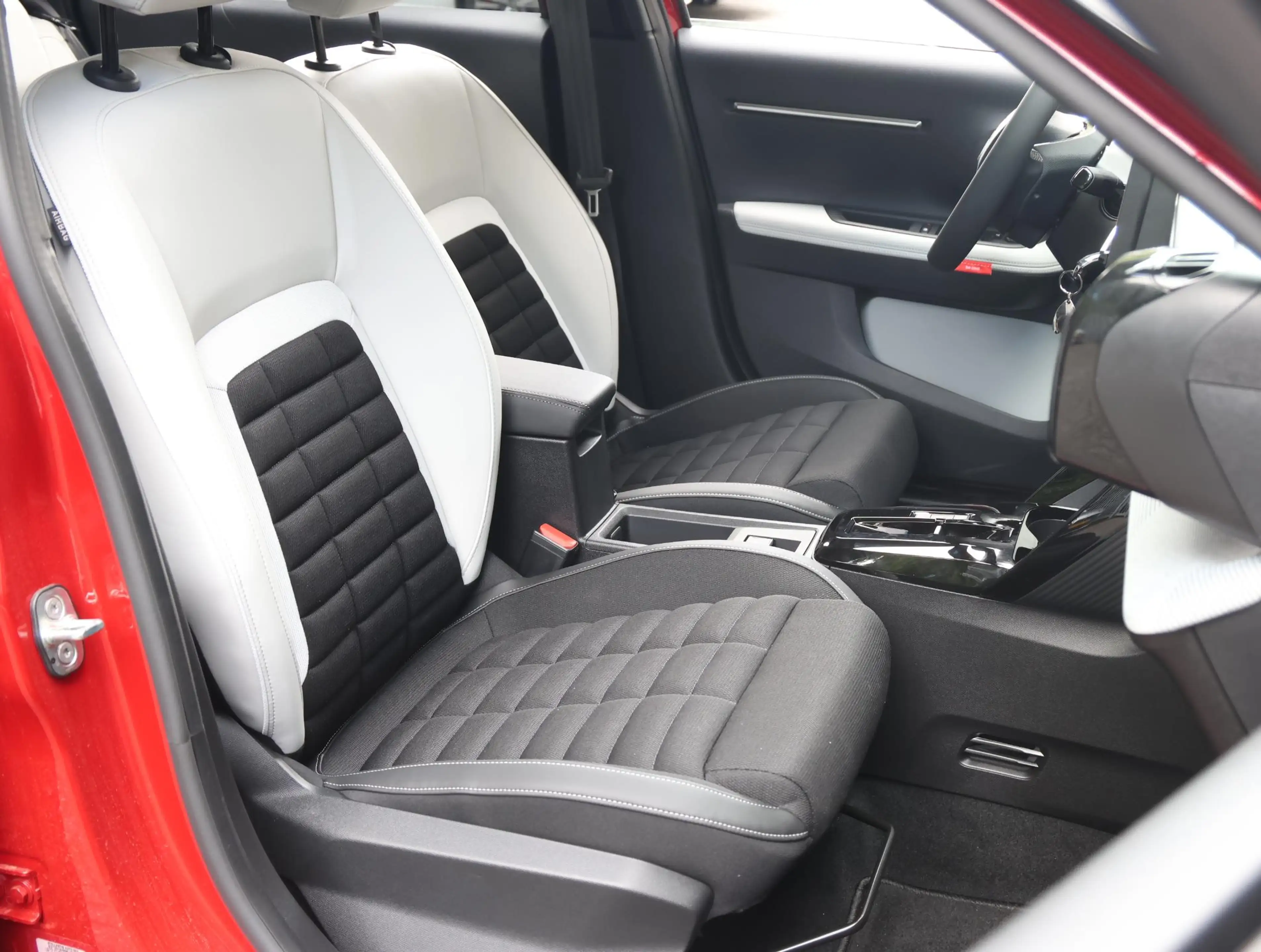 Citroen C3 Aircross 1.2 Hybrid 145pk Max 7p. | 7 persoons | Navigatie — photo 9