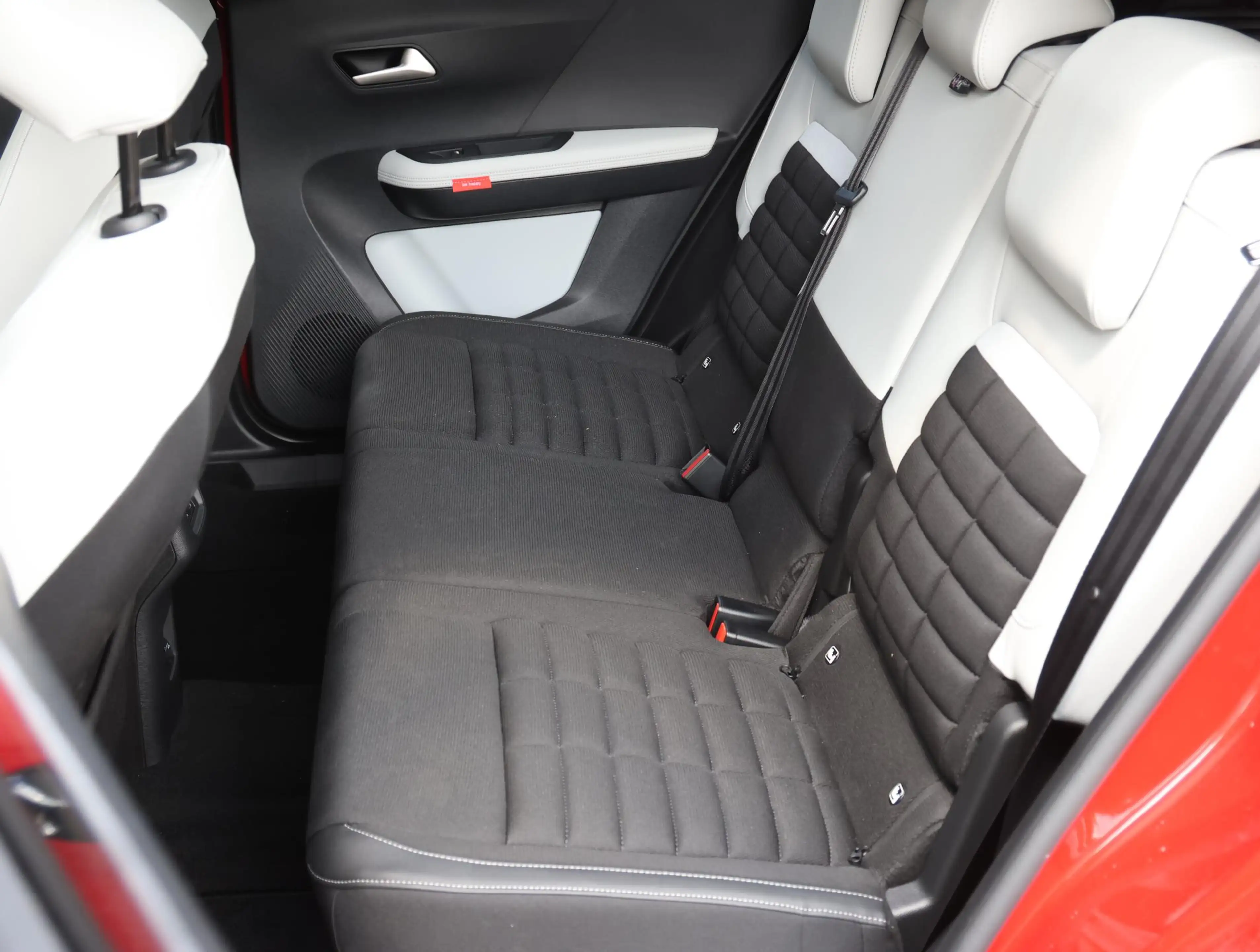 Citroen C3 Aircross 1.2 Hybrid 145pk Max 7p. | 7 persoons | Navigatie — photo 15