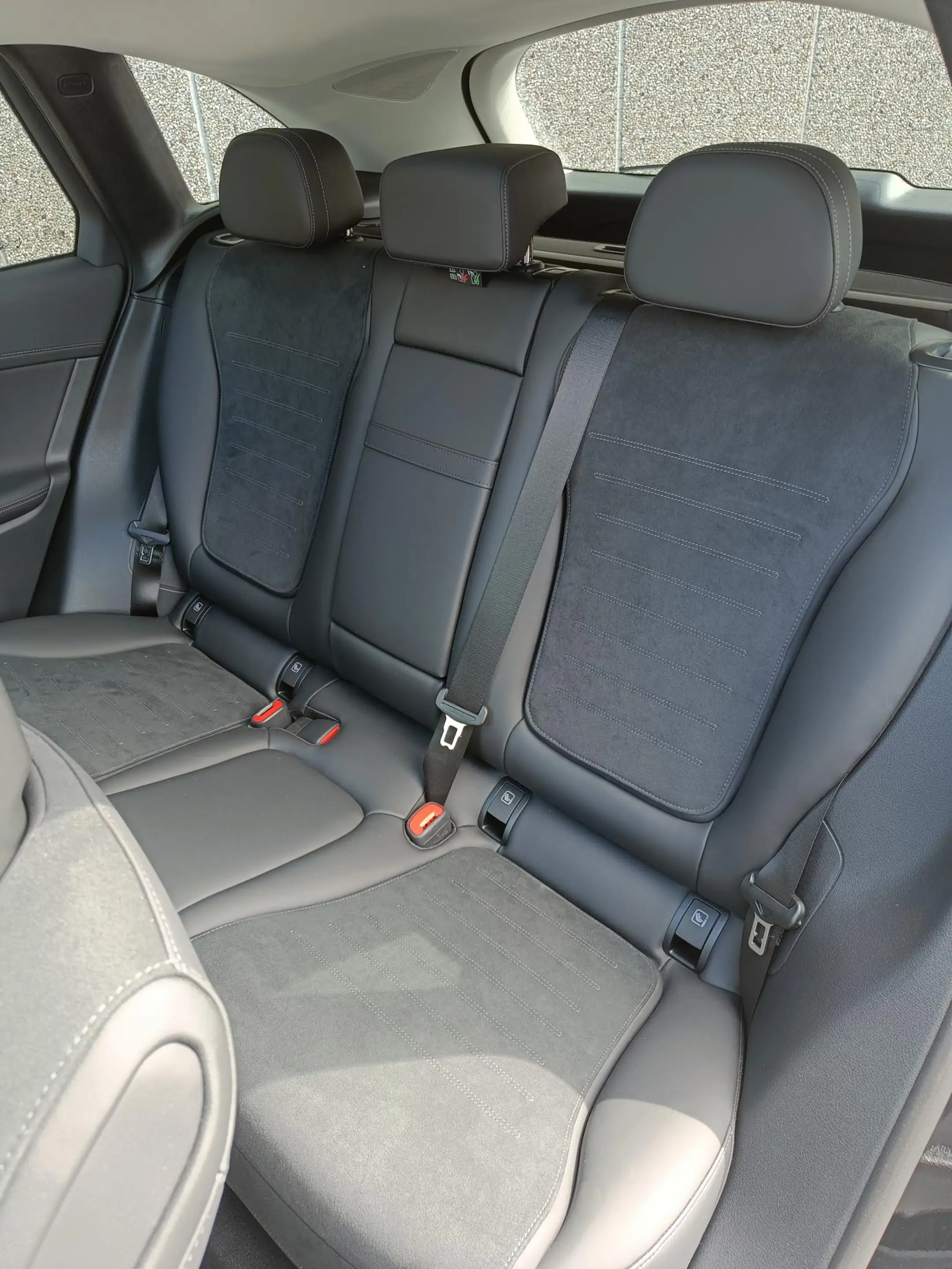 Mercedes-Benz GLC 200 4MATIC Pano dak * Trekhaak * AMG-Line - Pano. dak — photo 5