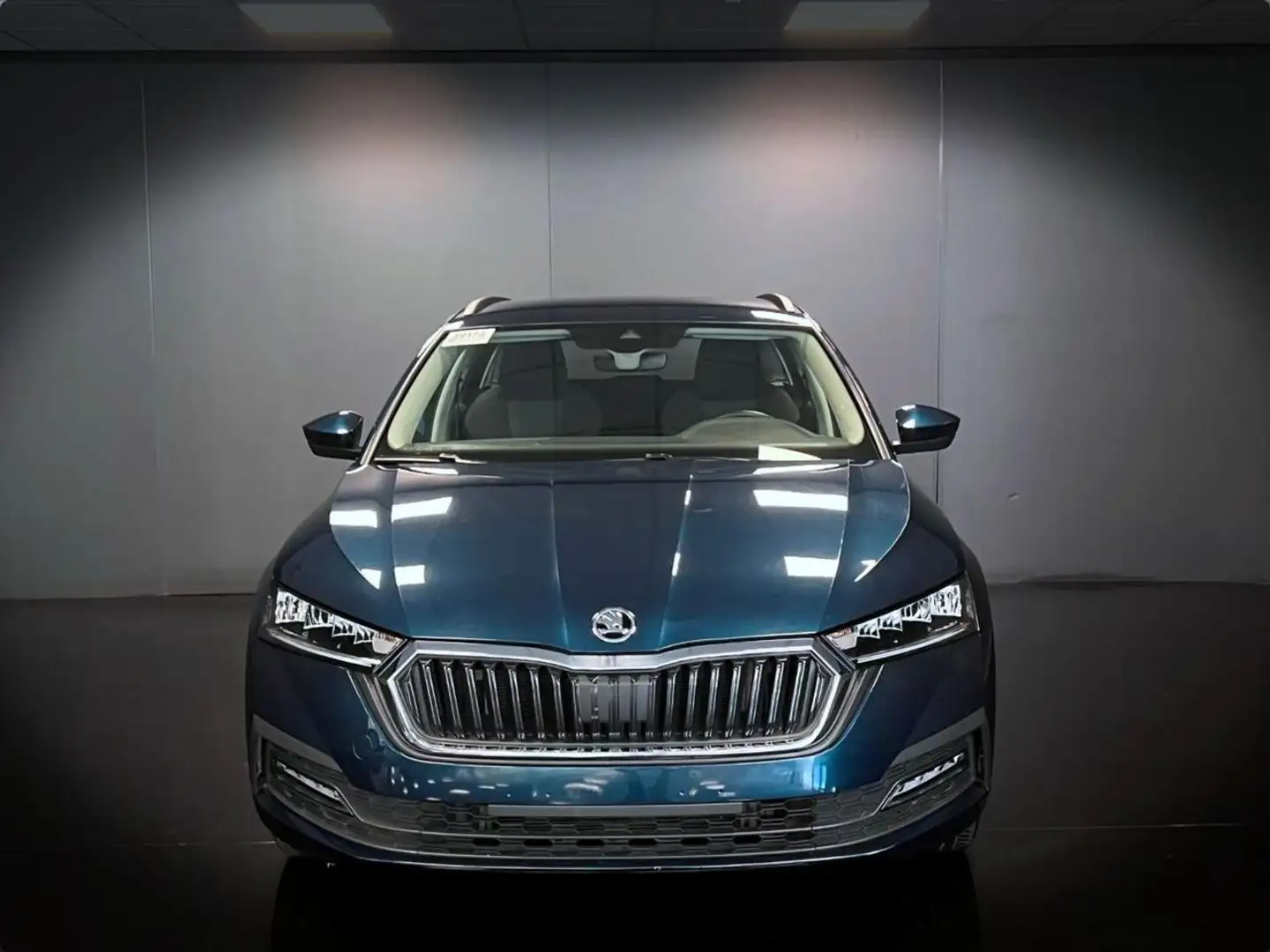 Skoda Octavia 2.0 TDI EVO SCR Wagon Executive Bleu - 2