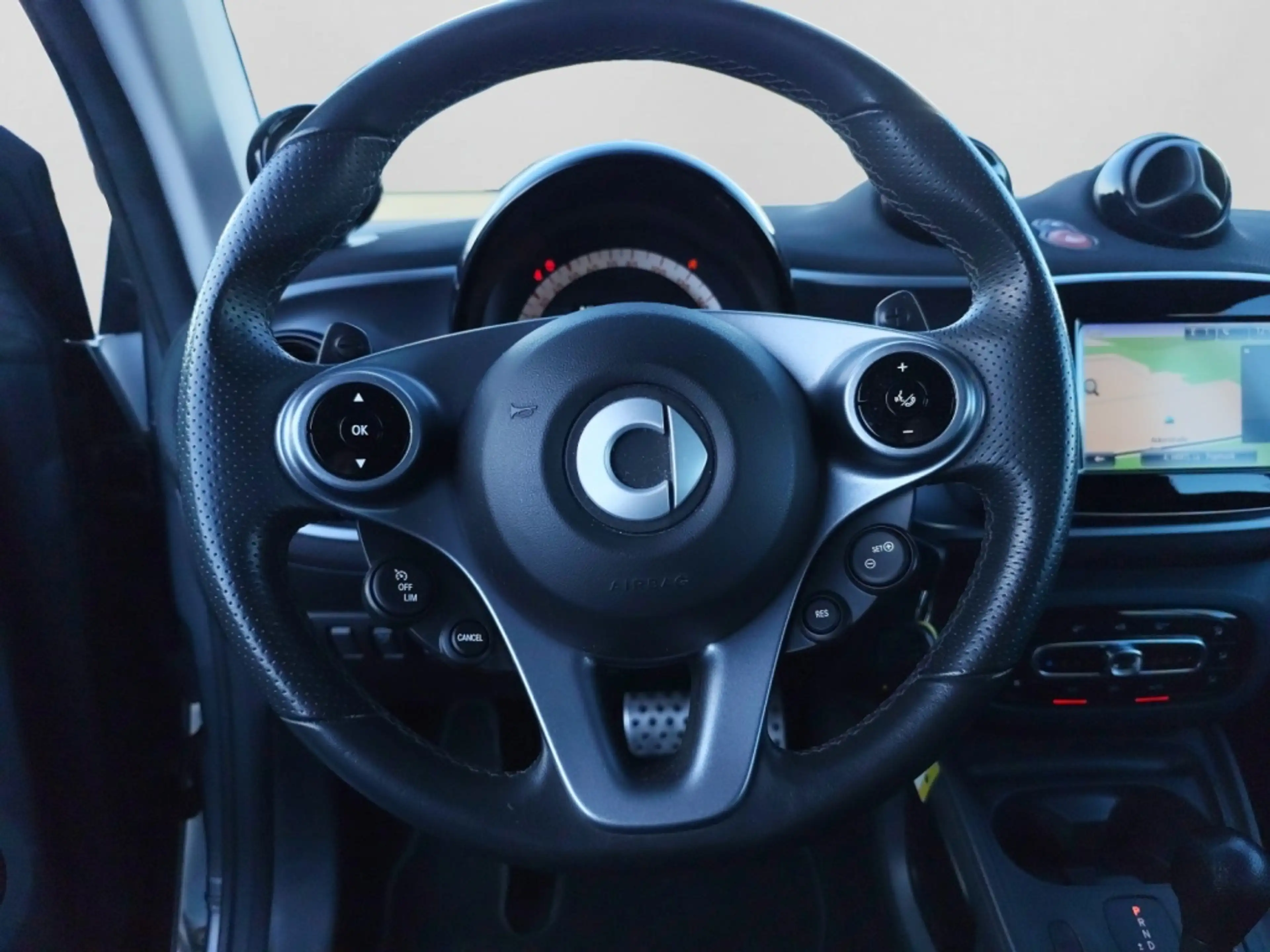 smart forTwo cabrio SHZ|TEMP|KLIMA|LM|NAVI|ALLWETTER — photo 12