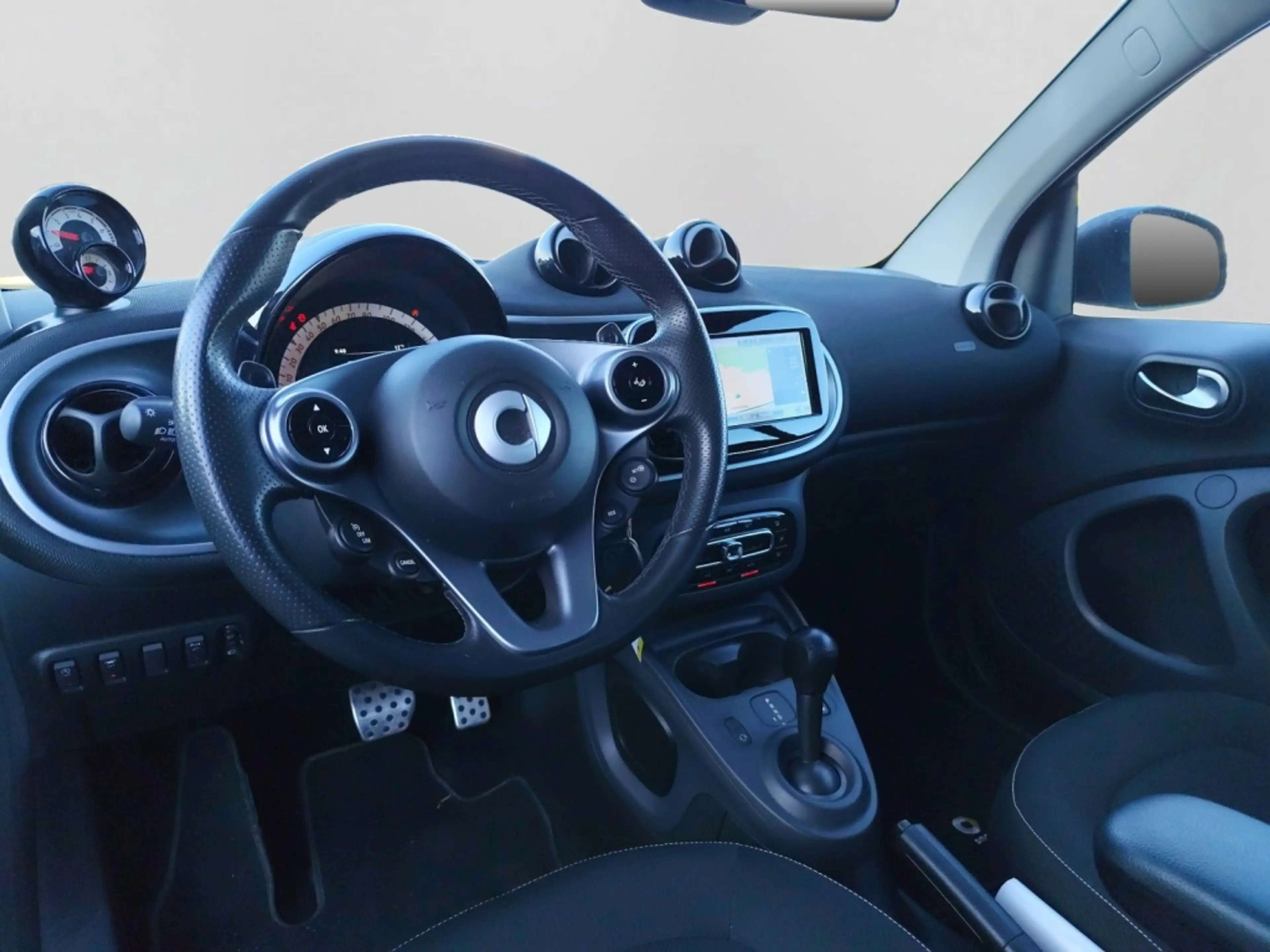 smart forTwo cabrio SHZ|TEMP|KLIMA|LM|NAVI|ALLWETTER — photo 10