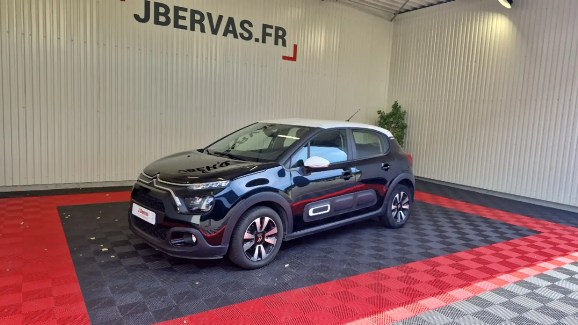 Citroen C3 PURETECH 110 SS SHINE BUSINESS Zwart - 1