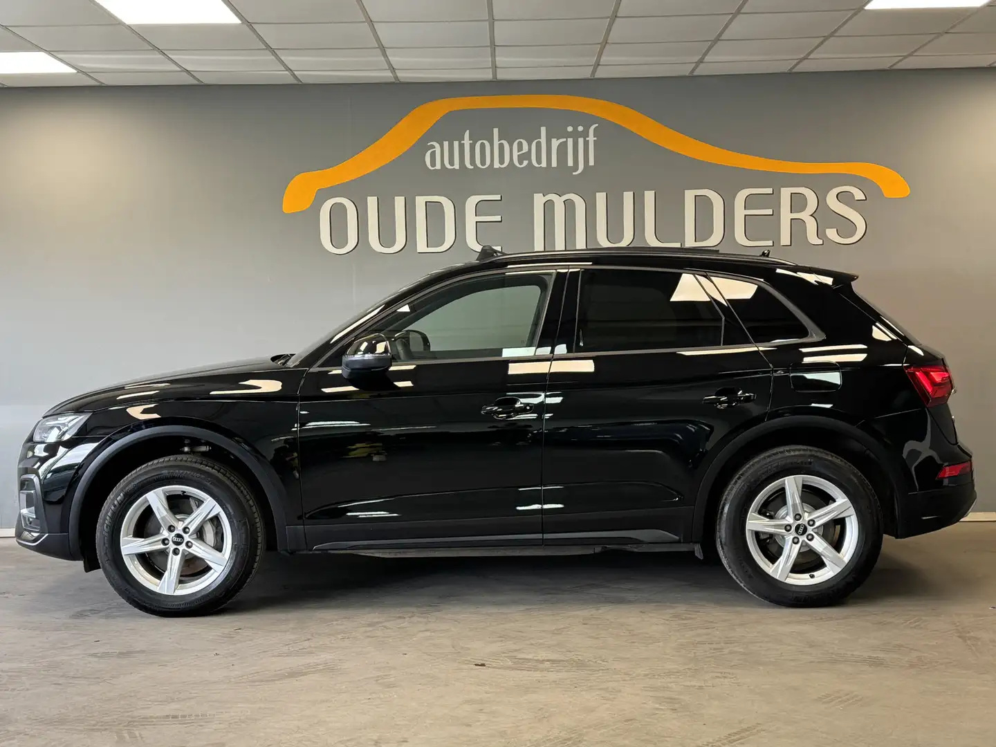 Audi Q5 50 TFSI e Quattro Advanced edition Cruise/Navi/Ele Zwart - 2
