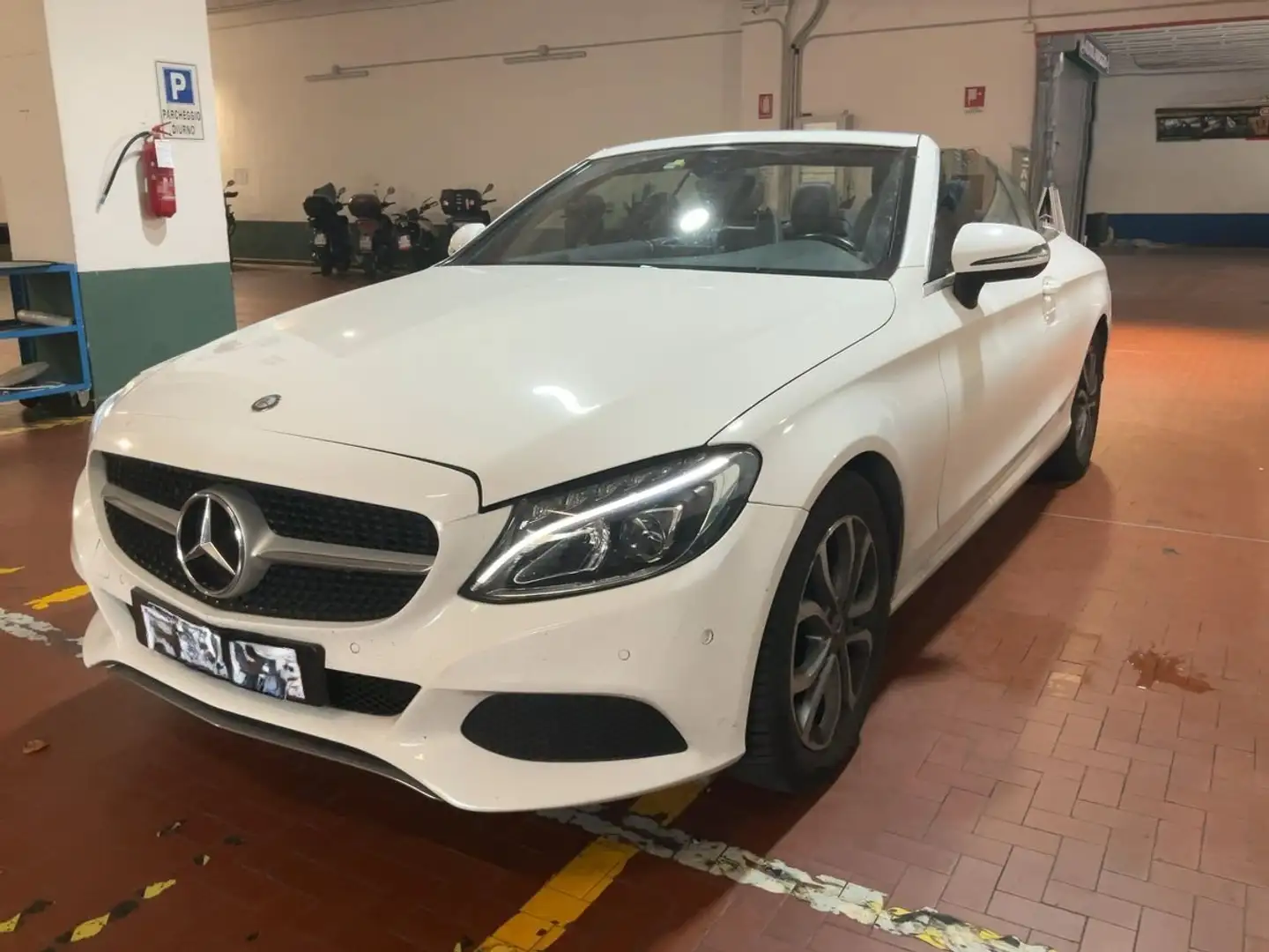 Mercedes-Benz C 180 C Cabrio 180 Executive auto SED RISC CAMERA NAVI Wit - 1