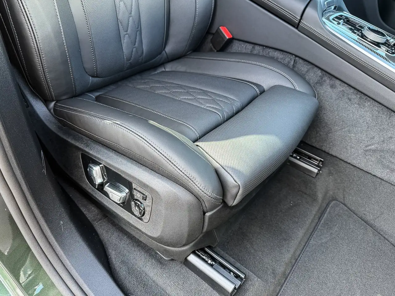 BMW X5 xDrive40d INDIVIDUAL malachitgrün II metallic * M 16