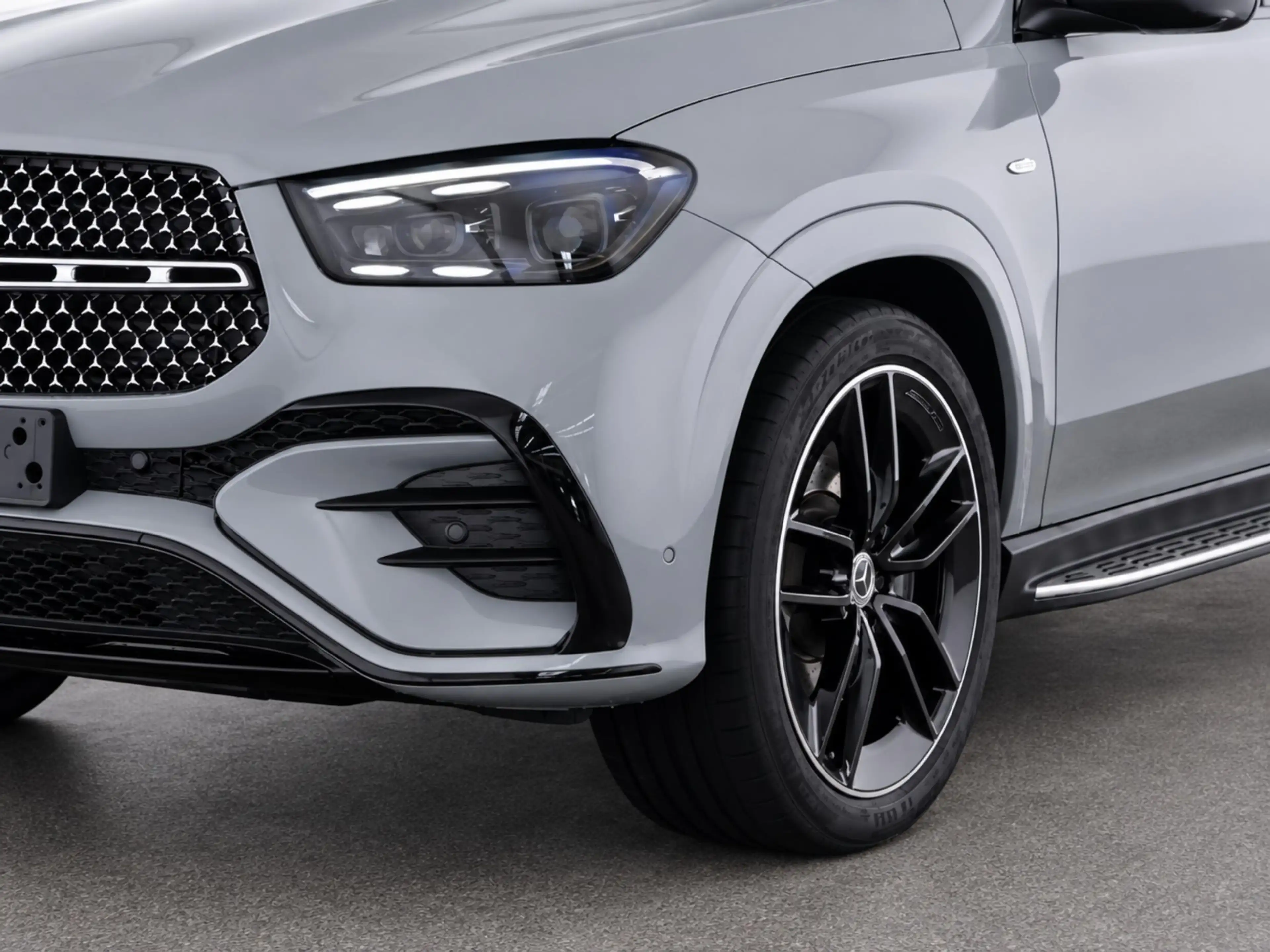 Mercedes-Benz GLE 400 e 4MATIC AMG Line | MANUFAKTUR Alpingrijs | Panora — photo 3