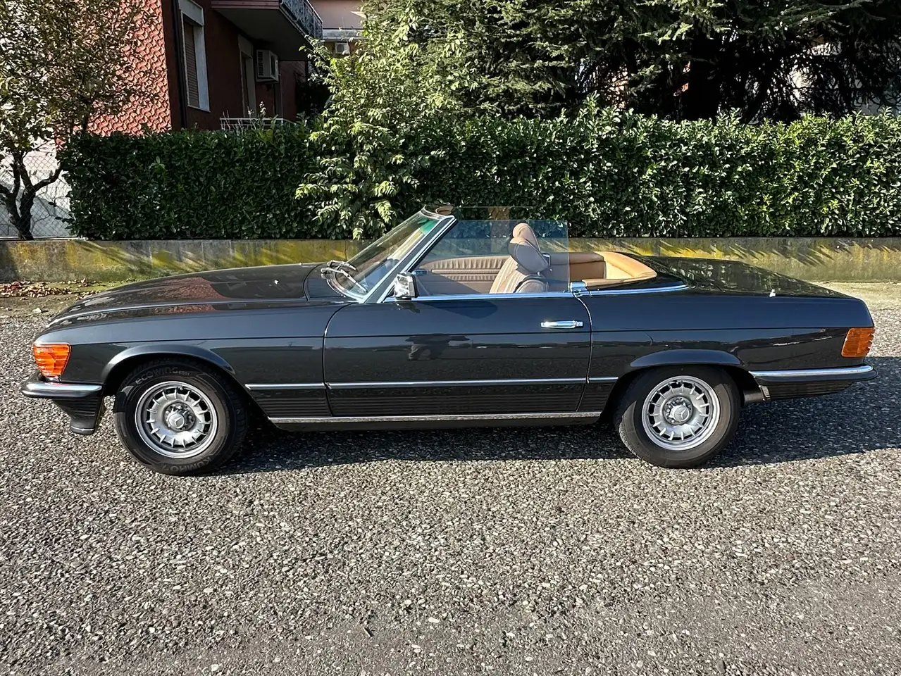 Mercedes-Benz SL 280 R107, foto 2