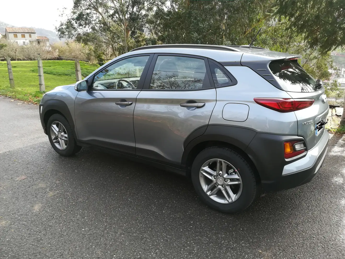 Hyundai KONA Kona 1.0 TGDI Klass 4x2 Klass Gris - 2