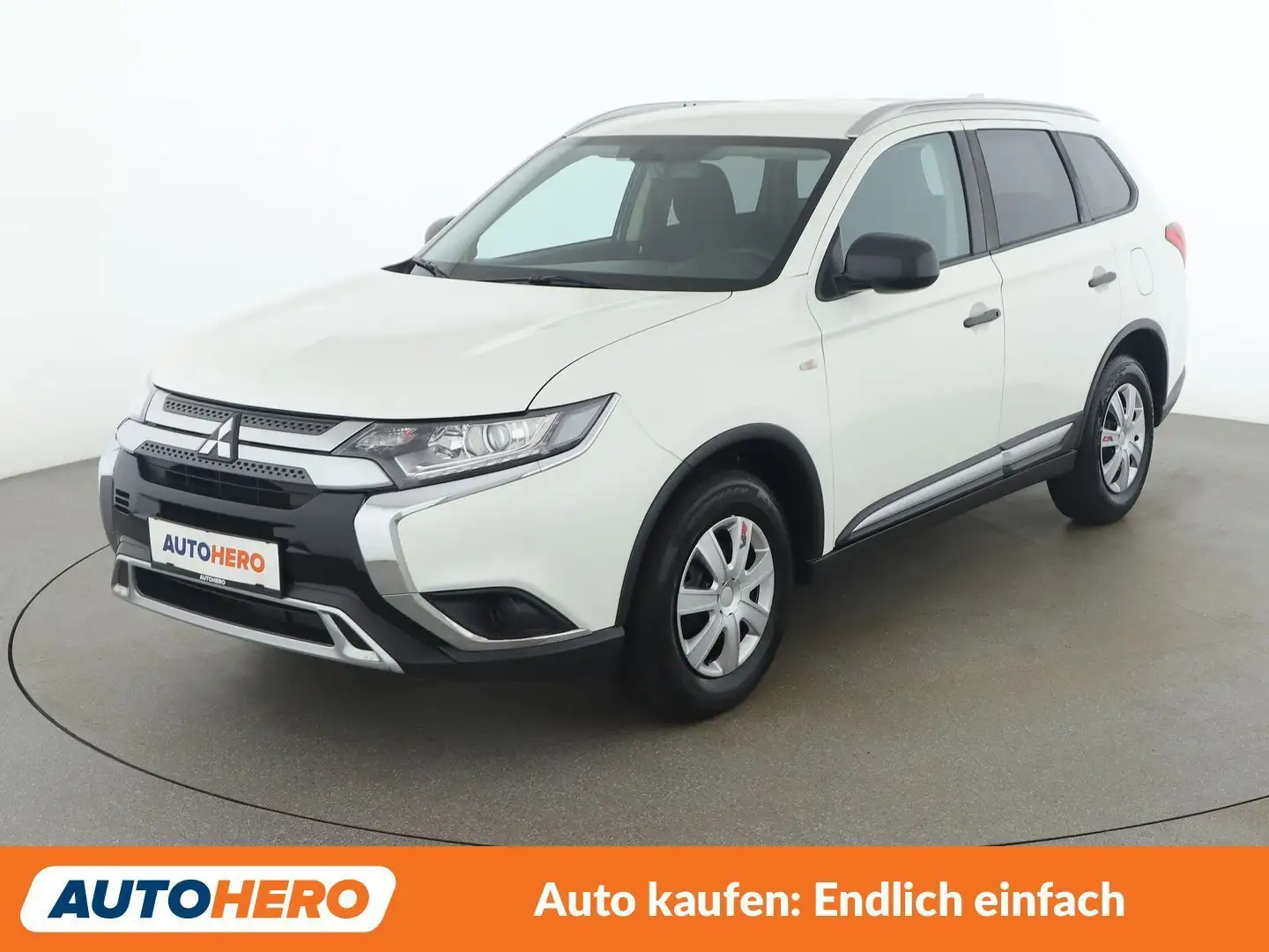 Mitsubishi Outlander 2.0 MIVEC Invite 2WD Weiß - 1