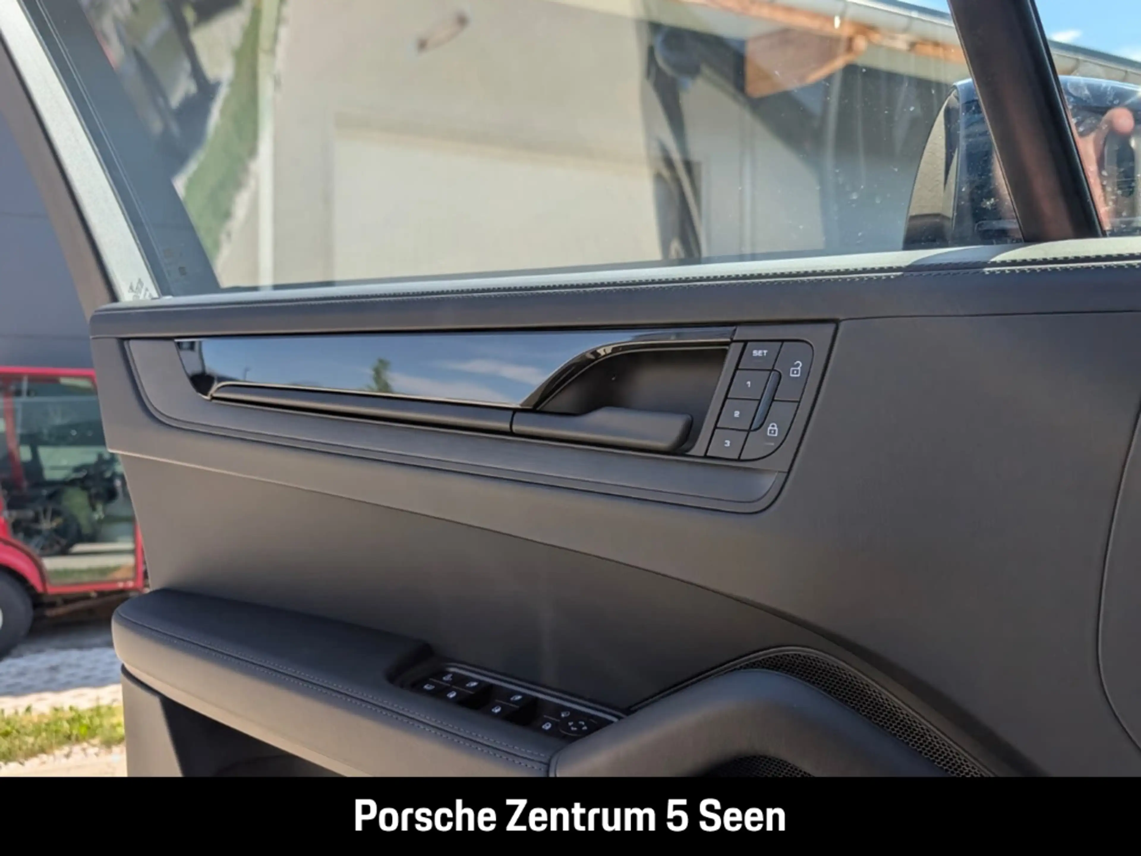 Porsche Cayenne E-Hybrid Black Edition, HEAD-UP, PRIVACY — photo 21