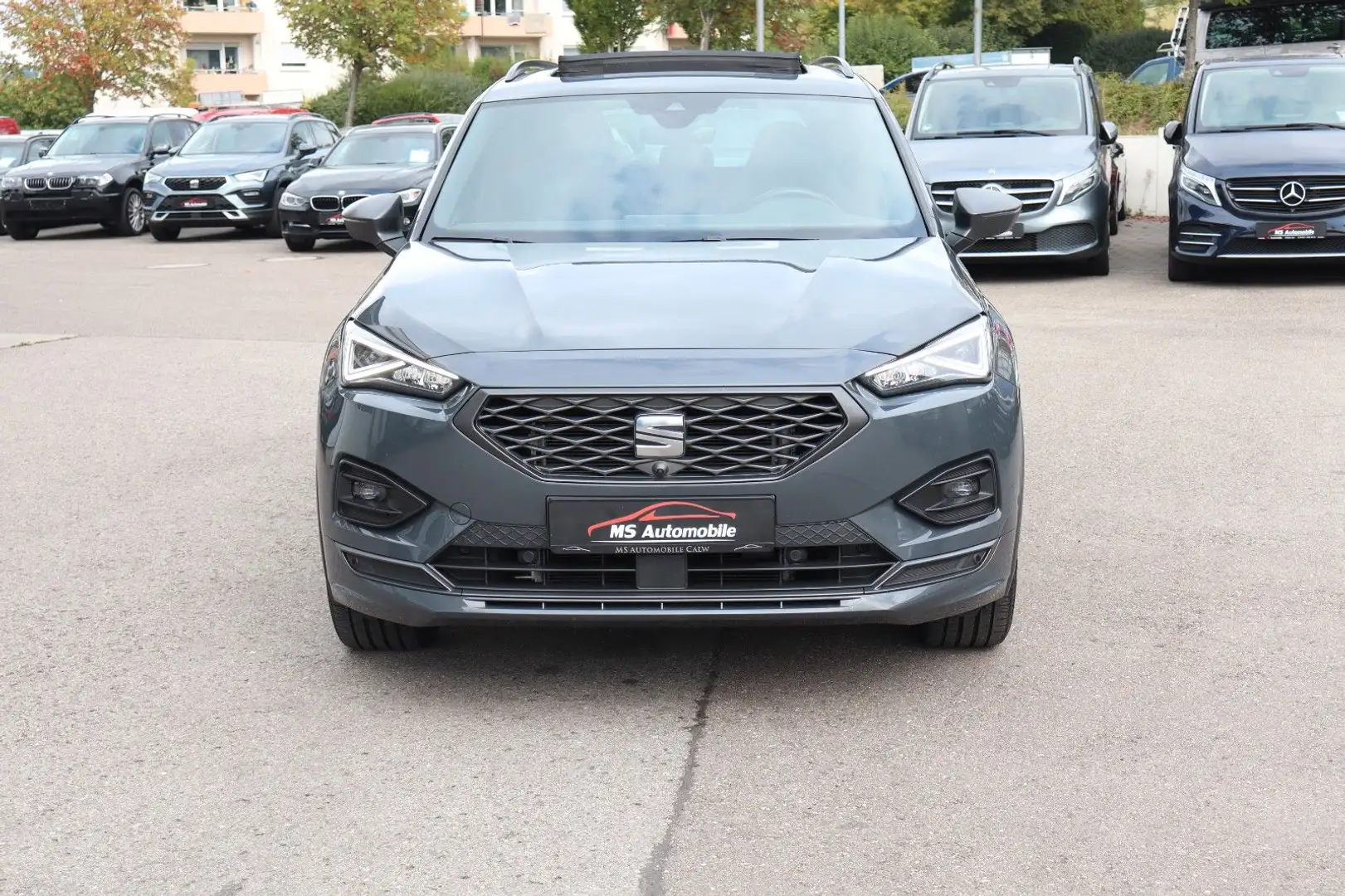 SEAT Tarraco 2.0 TSI FR 4Drive DSG Pano_7Sitz_DCC_AHK Grau - 2