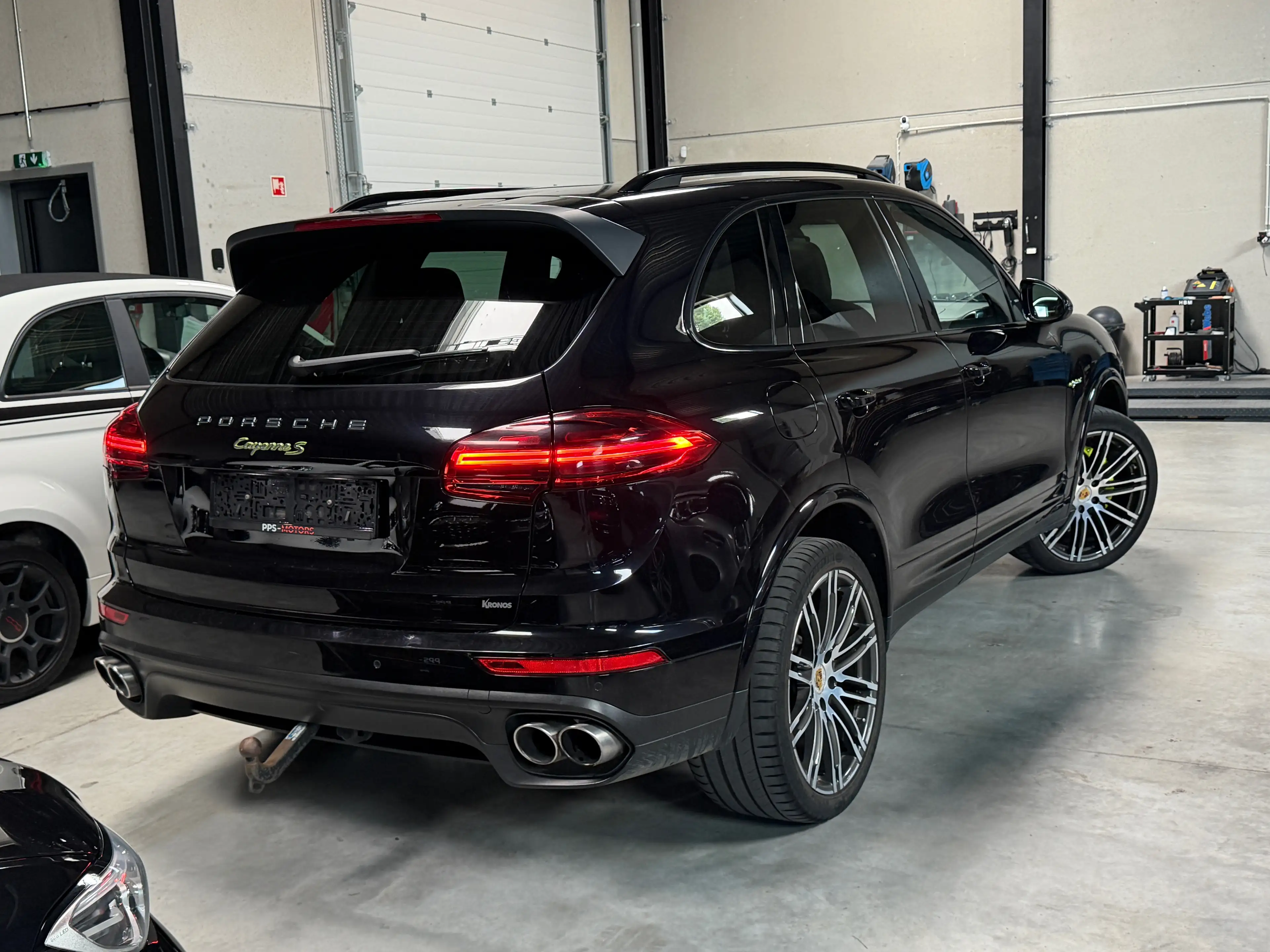 Porsche Cayenne 3.0i V6 Hybrid Tiptronic S | 1STE EIGENAAR | FULL PORSCHE SERVICE | PANO | TREKHAAK — photo 2