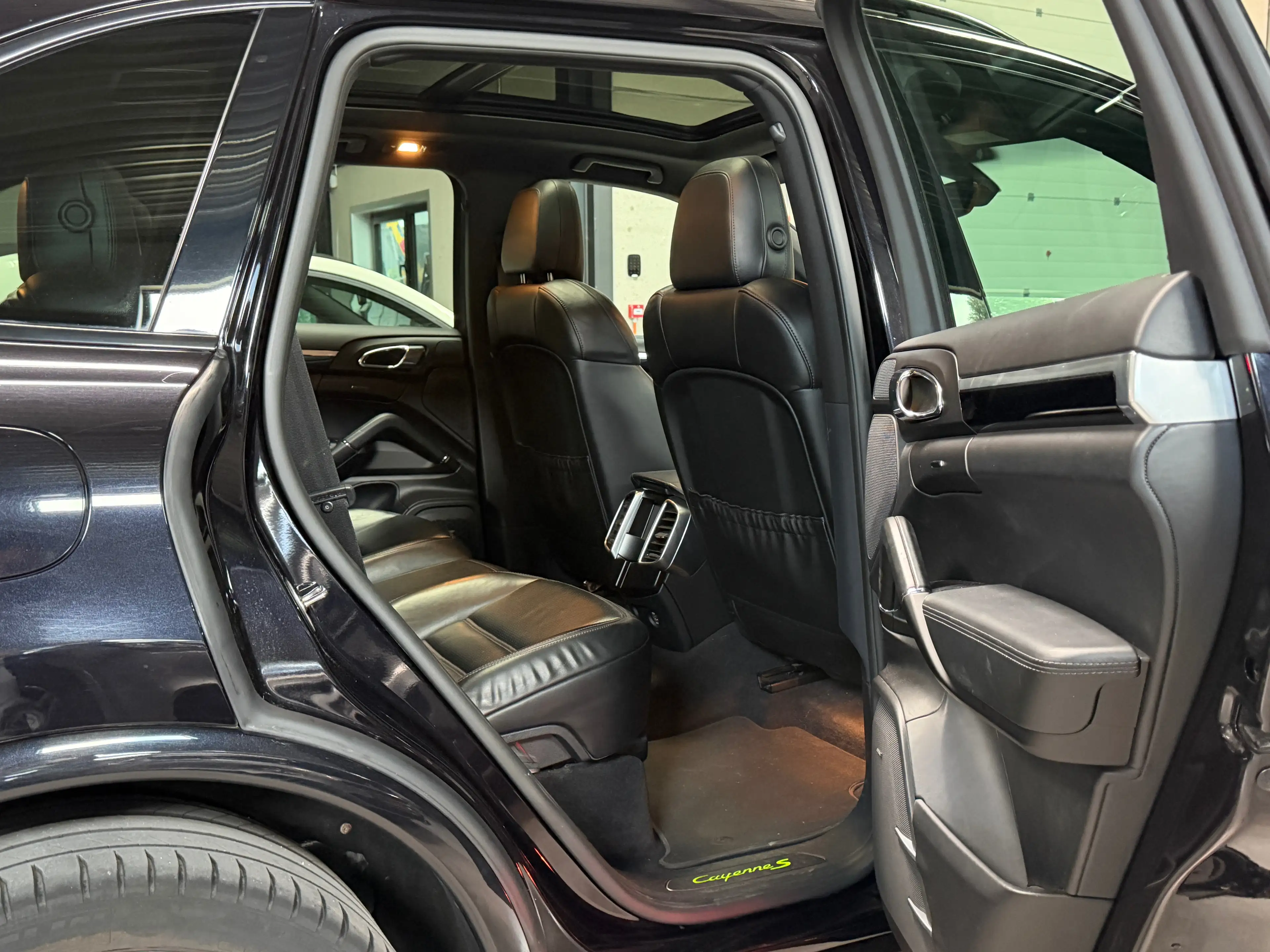 Porsche Cayenne 3.0i V6 Hybrid Tiptronic S | 1STE EIGENAAR | FULL PORSCHE SERVICE | PANO | TREKHAAK — photo 9