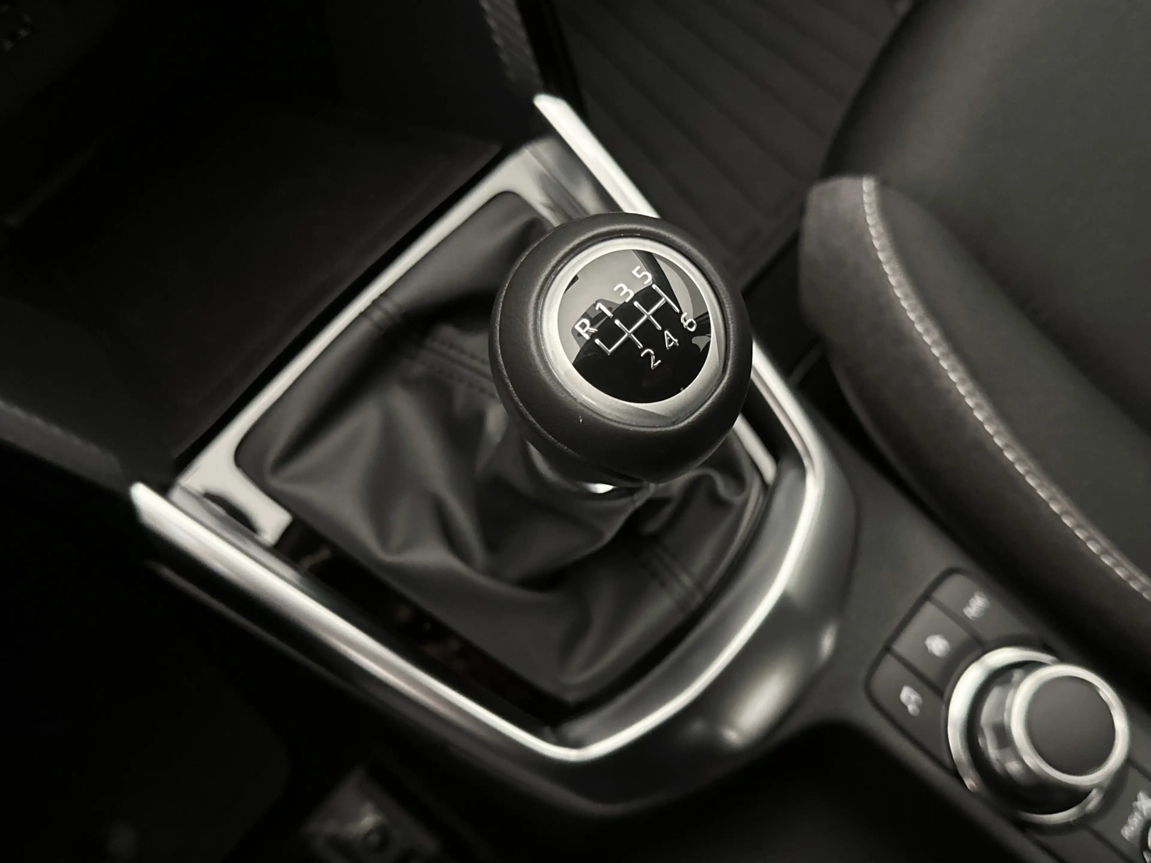 Mazda 2 1.5 e-SkyActiv-G 90 Centre-Line | Airco | Cruise c — photo 14