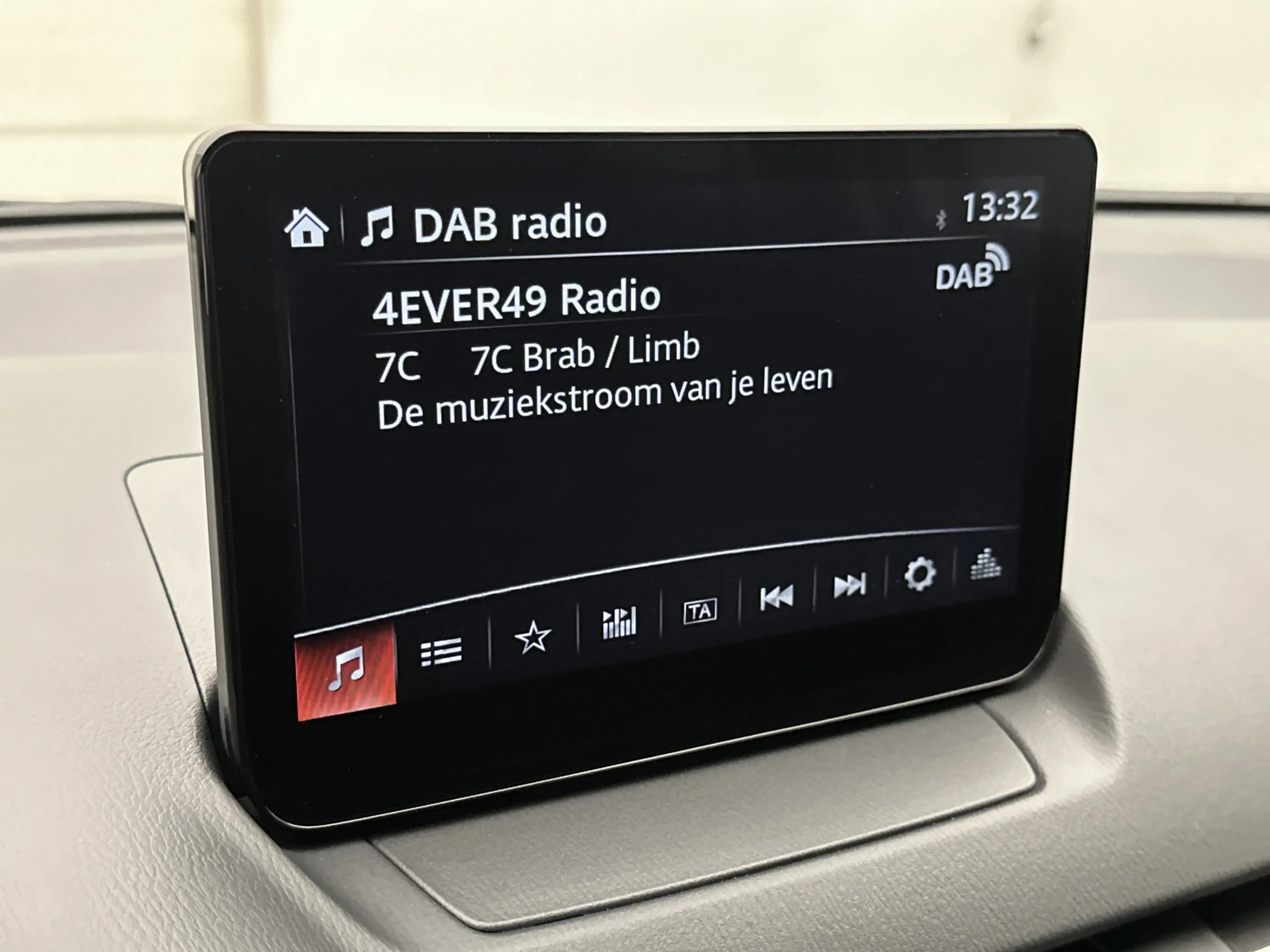 Mazda 2 1.5 e-SkyActiv-G 90 Centre-Line | Airco | Cruise c — photo 12