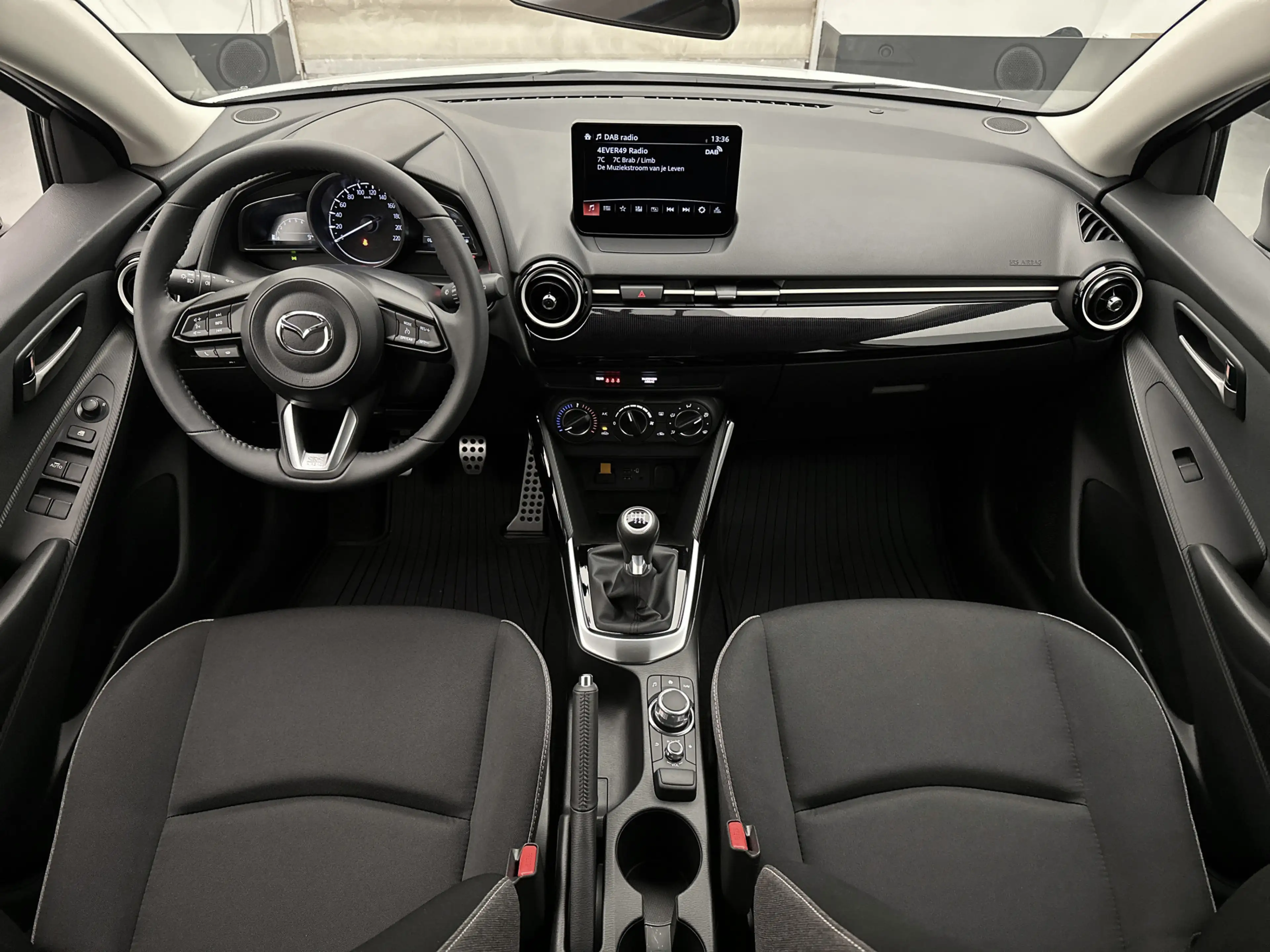 Mazda 2 1.5 e-SkyActiv-G 90 Centre-Line | Airco | Cruise c — photo 7