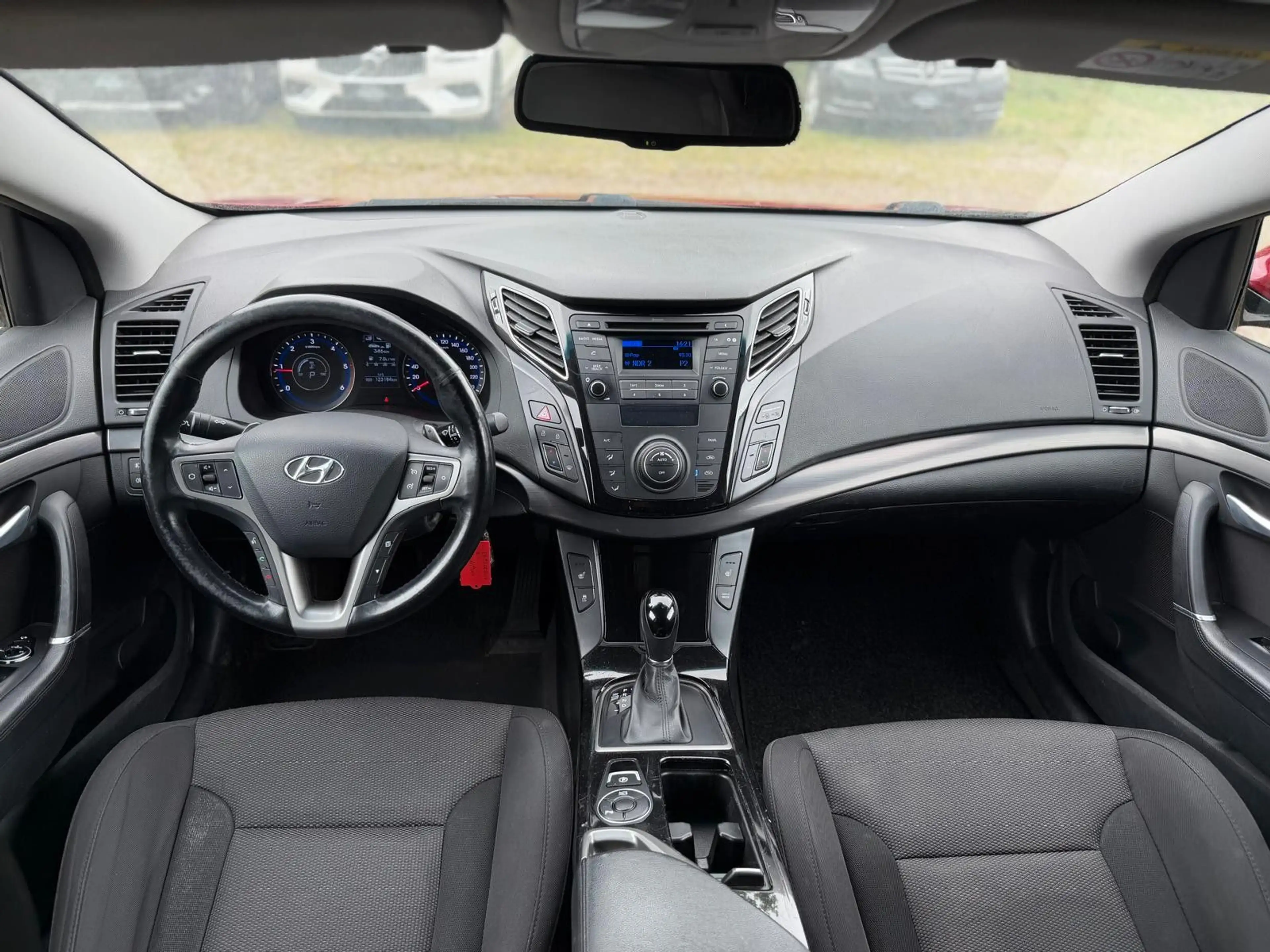 Hyundai i40 LED TEMPO KLIMA AUTO SITZ-E — photo 14