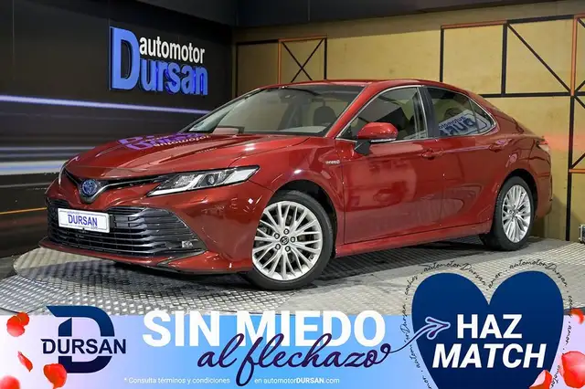 Toyota Camry 2.5 220H Advance