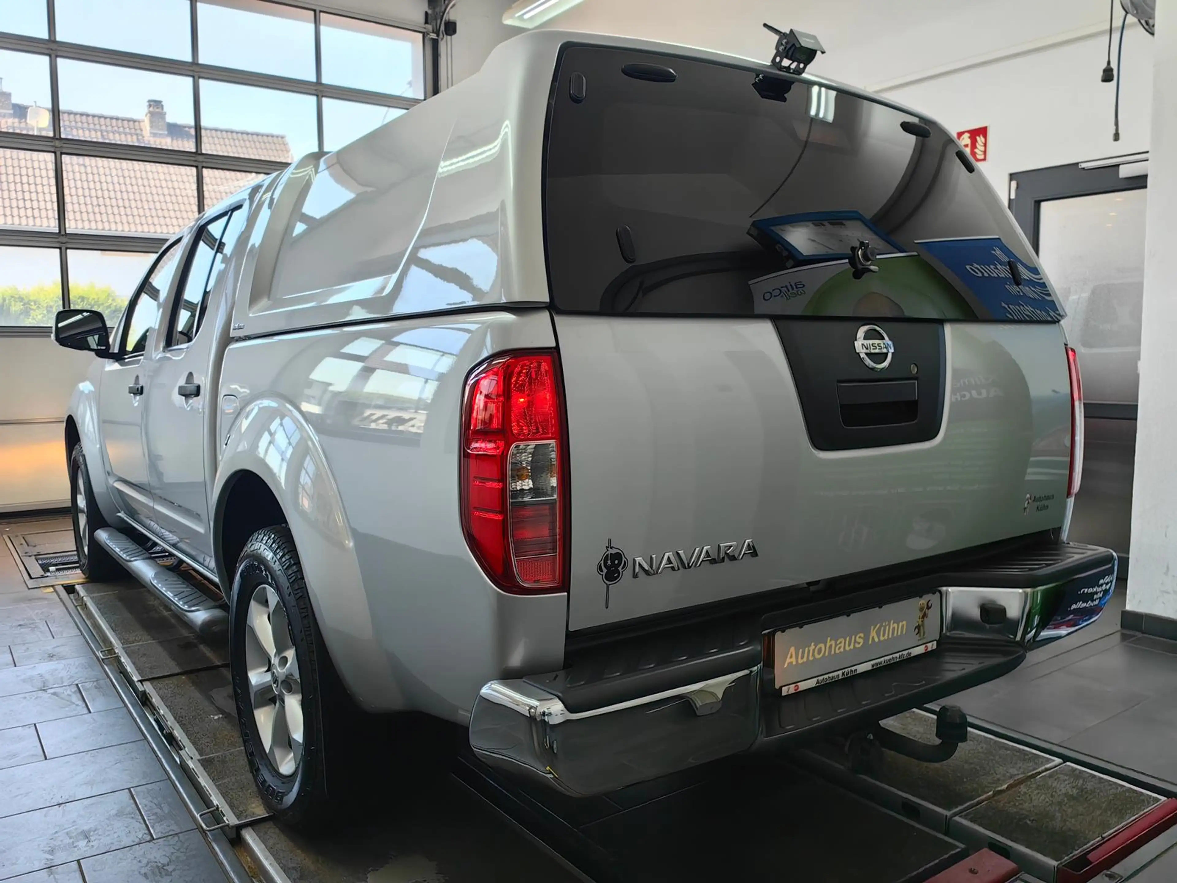 Nissan Navara Double Cab SE 4X4 2.5 dCi Diesel KAT — photo 8