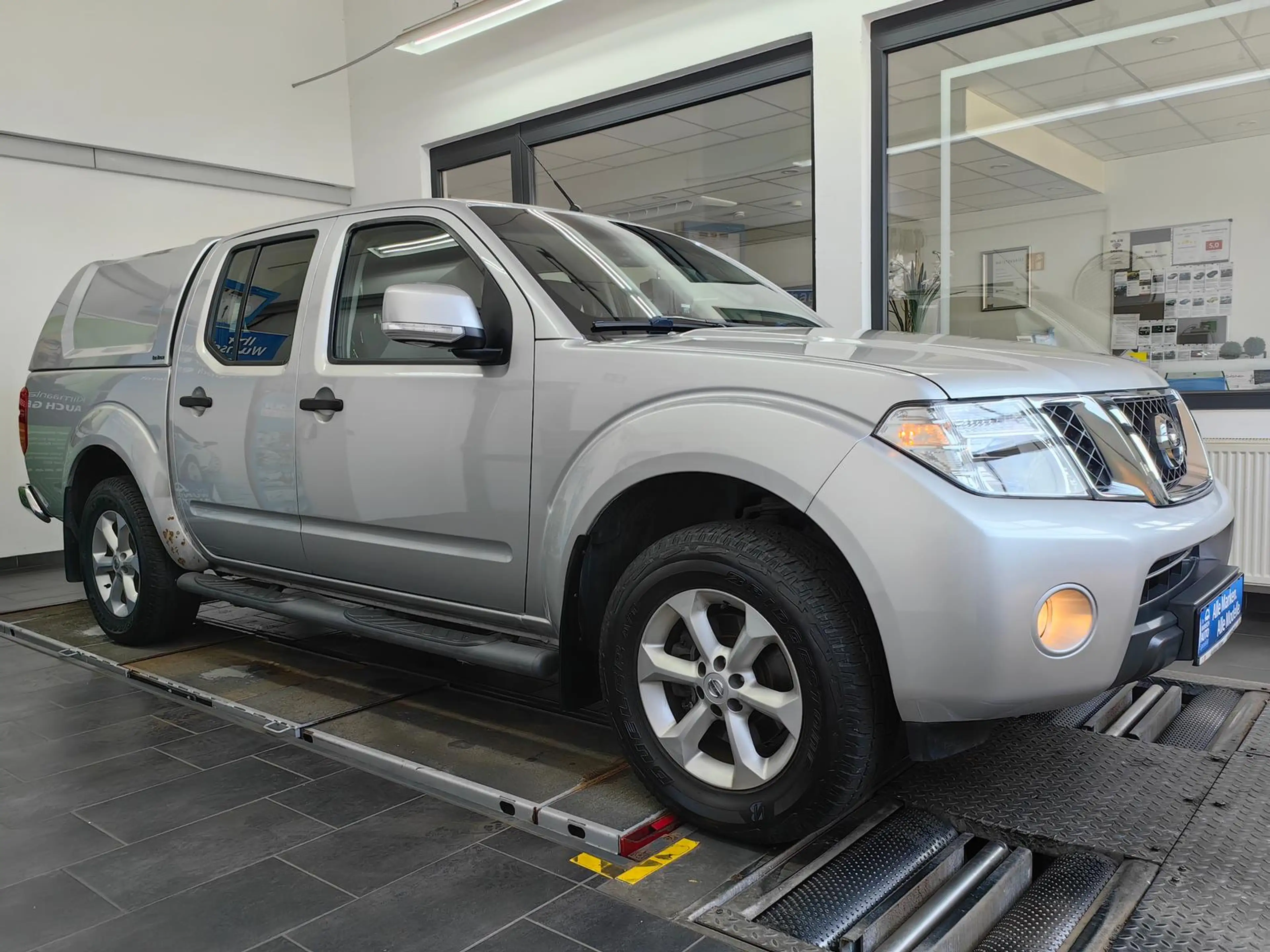 Nissan Navara Double Cab SE 4X4 2.5 dCi Diesel KAT — photo 12