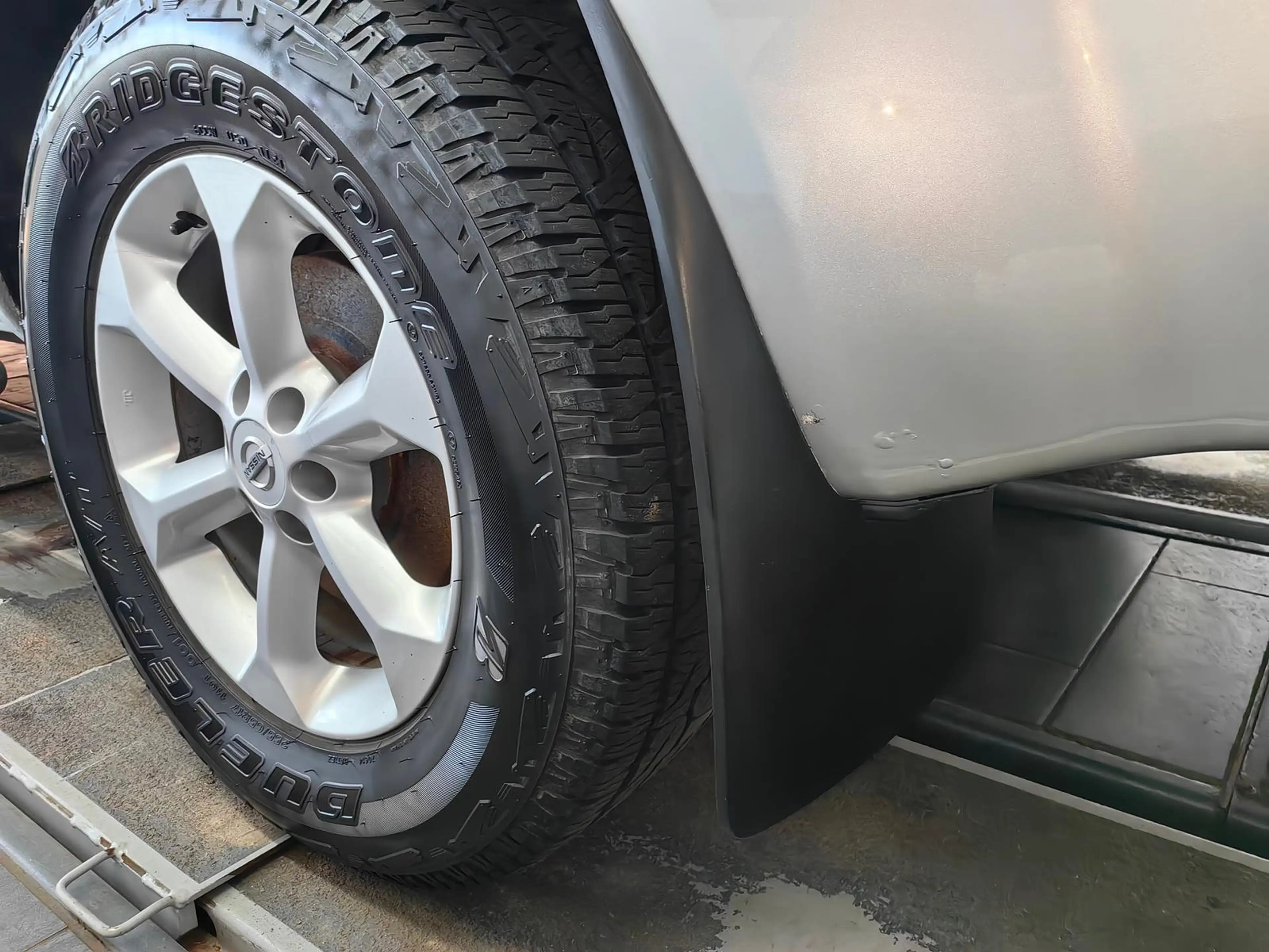 Nissan Navara Double Cab SE 4X4 2.5 dCi Diesel KAT — photo 5