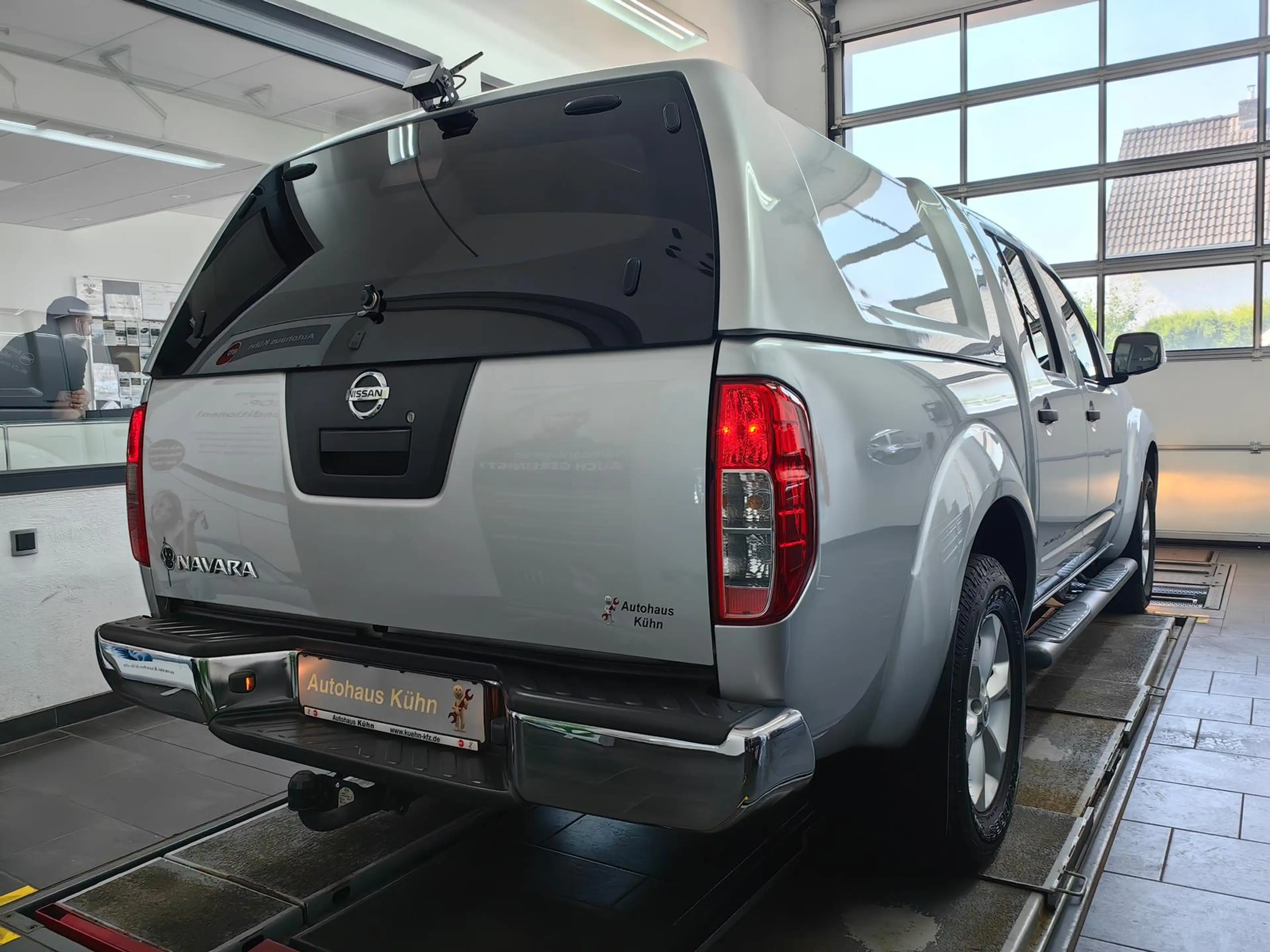 Nissan Navara Double Cab SE 4X4 2.5 dCi Diesel KAT — photo 9