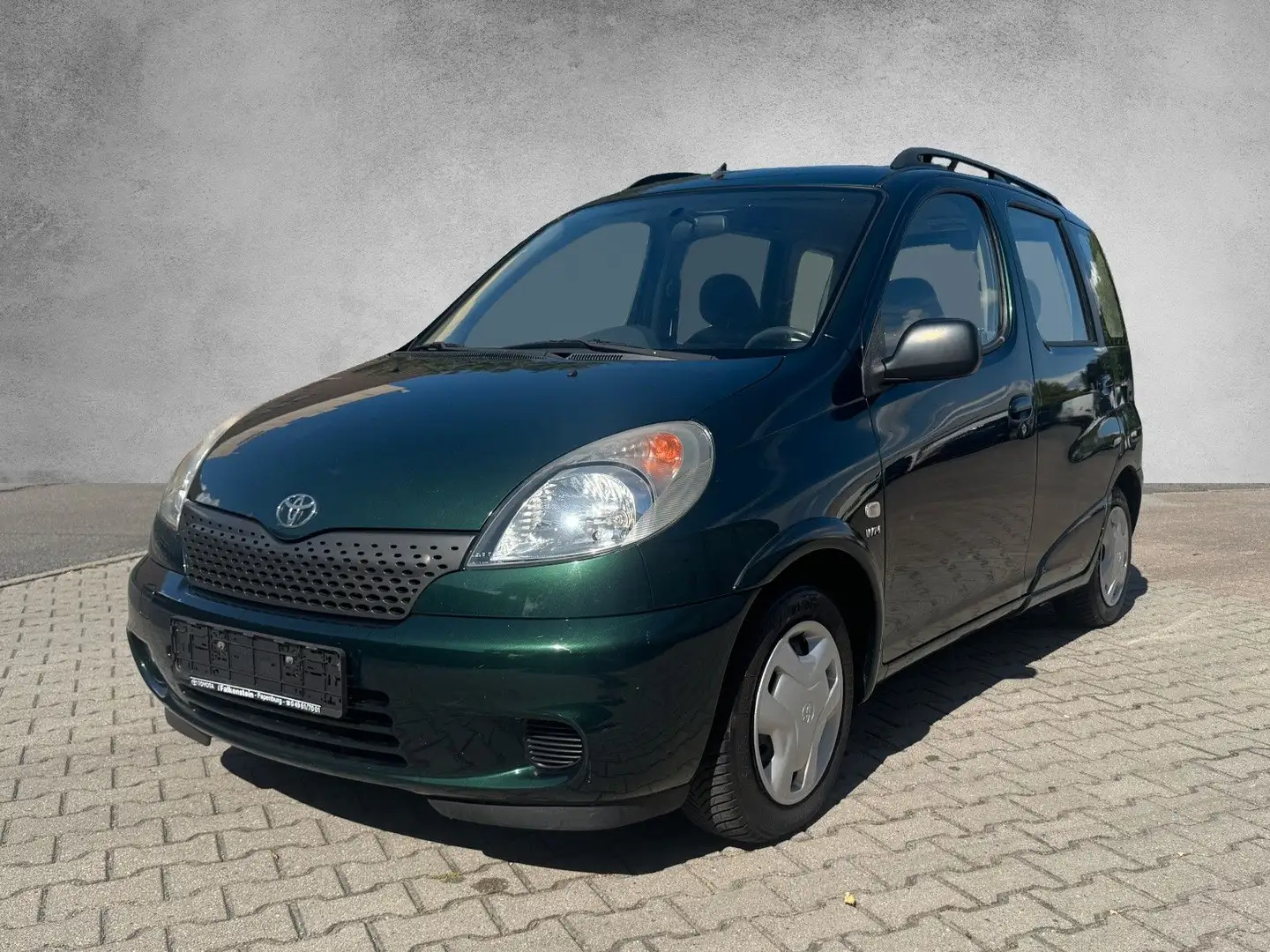 Toyota Yaris Verso 1.3 Linea Sol Zelená - 1
