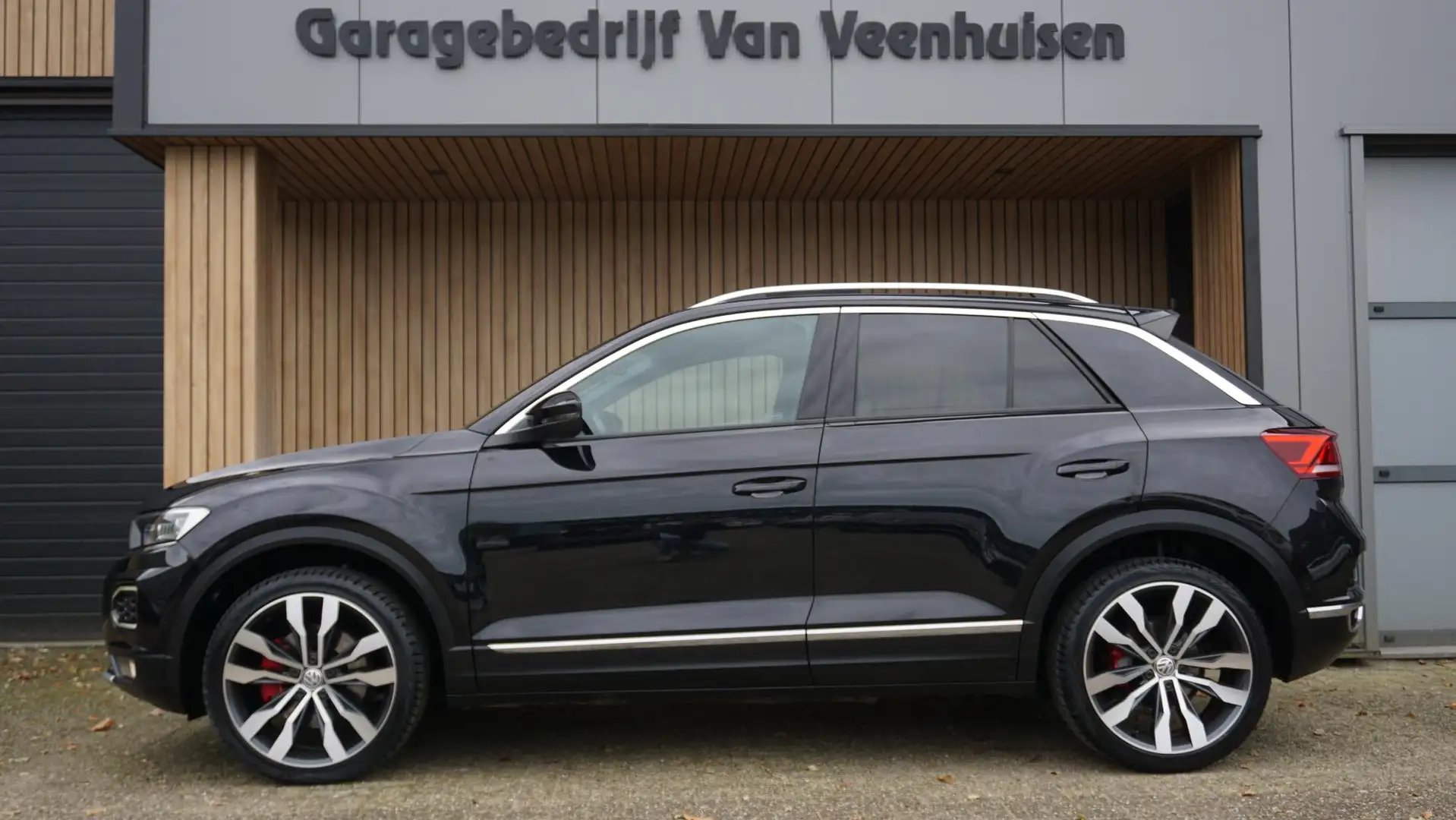 Volkswagen T-Roc 2.0 TSI 190pk DSG 4Motion Sport Pano.Dak 19inch Su Noir - 2