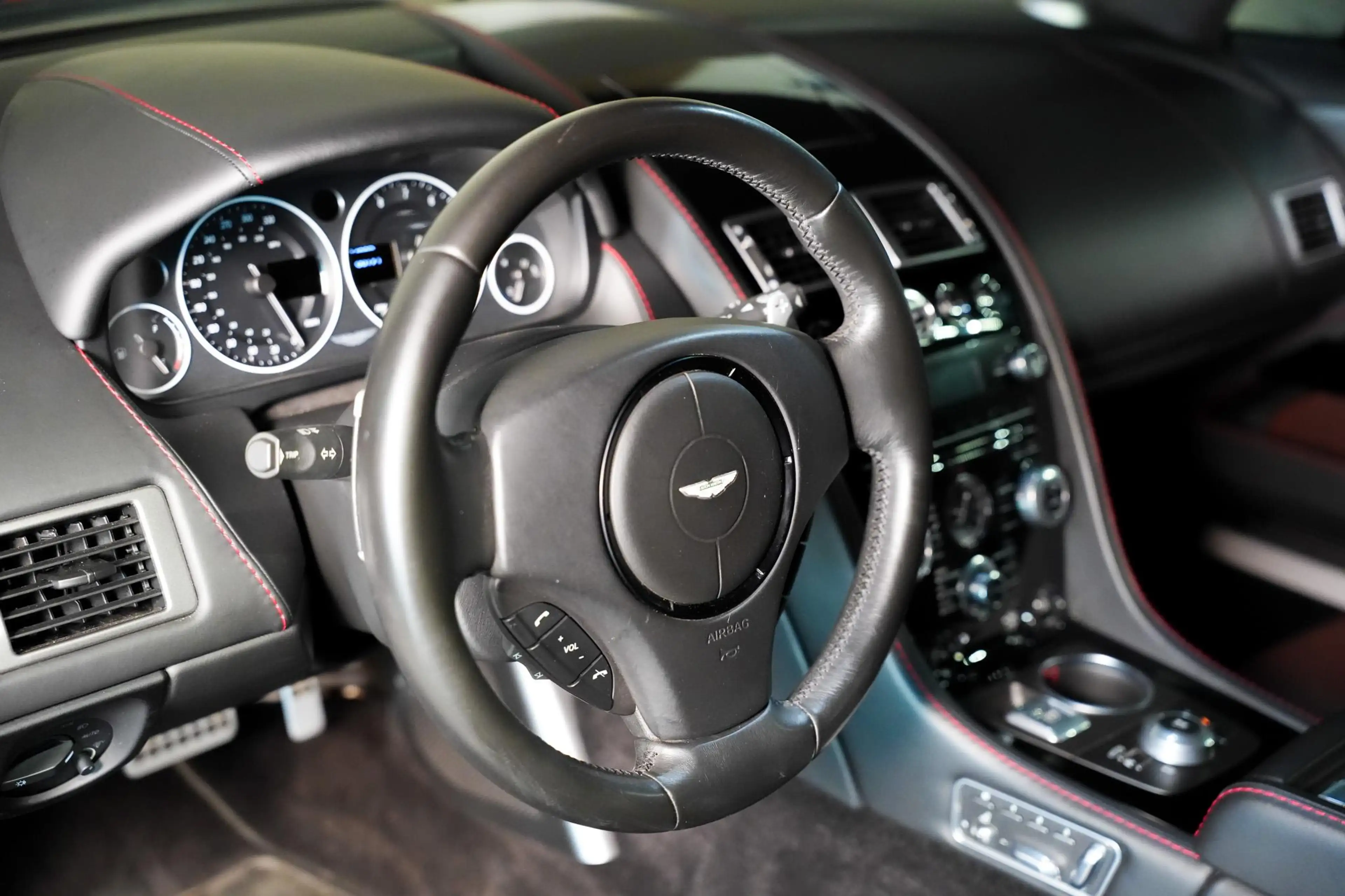 Aston Martin Rapide S - V12 B&O — photo 9