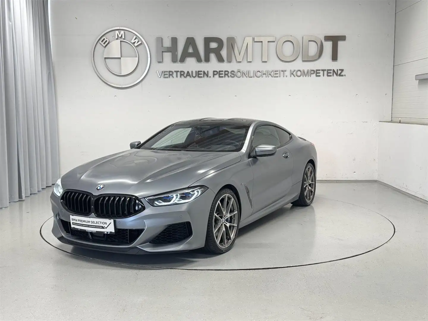 BMW 850 i M xDrive Modrá - 2