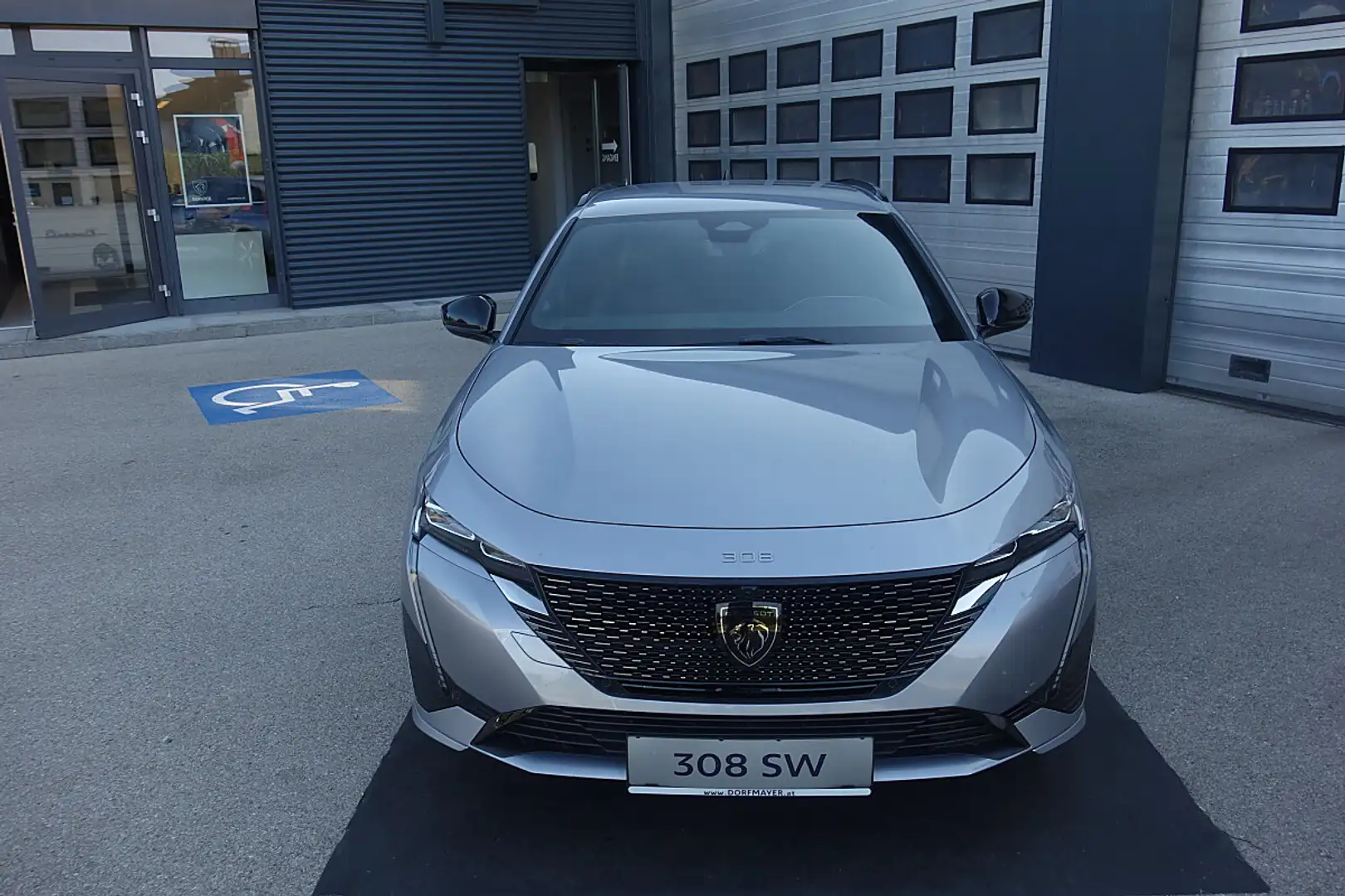 Peugeot 308 SW BlueHDi 130 GT "Soundsystem" Grau - 2