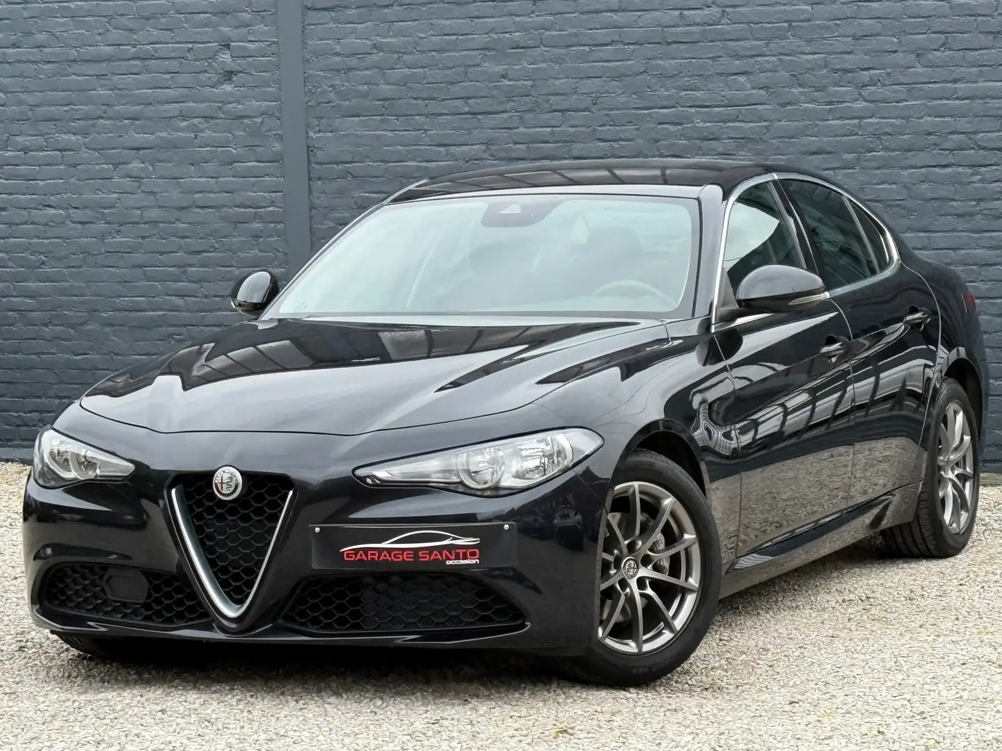 Alfa Romeo Giulia Giulia 2.2 JTDm Super /1erProp/Tva/Garantie12mois/ Zwart - 1