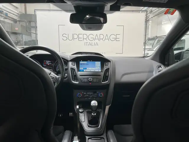 Ford Focus view 10