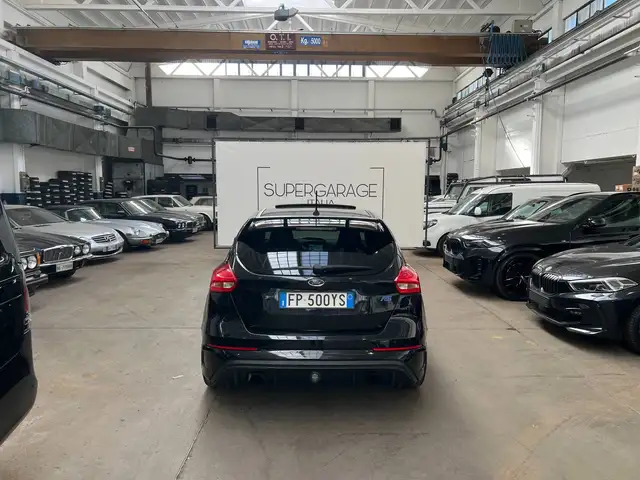Ford Focus view 8