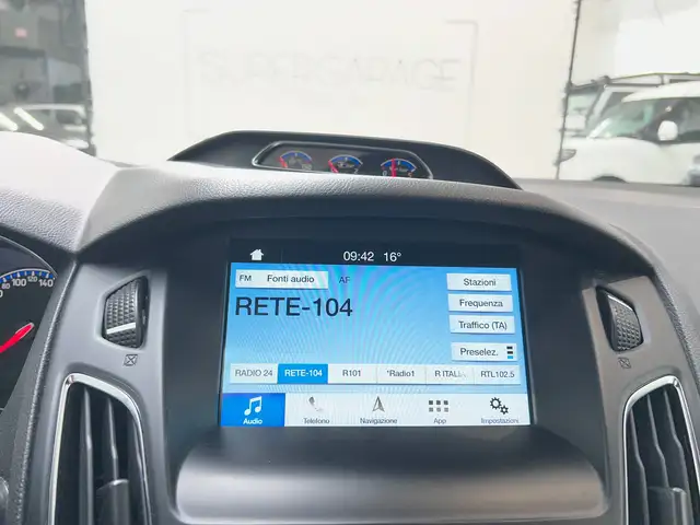 Ford Focus view 19