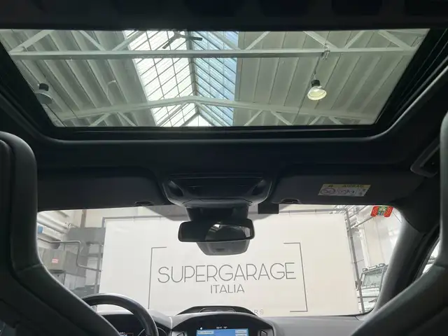 Ford Focus view 15