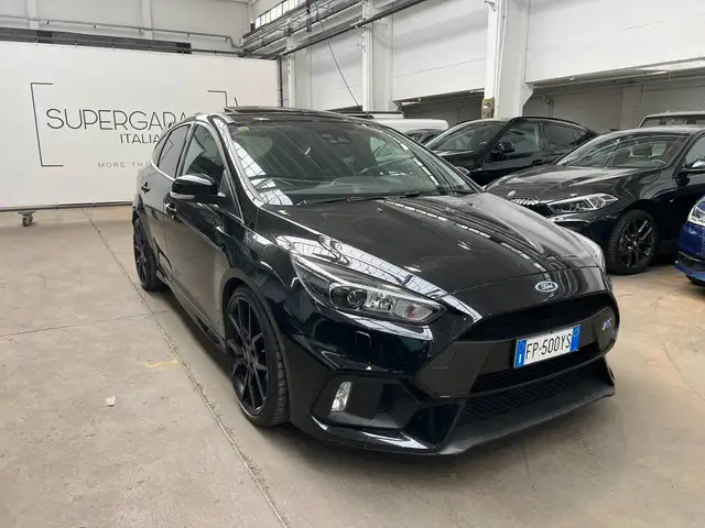 Ford Focus view 2